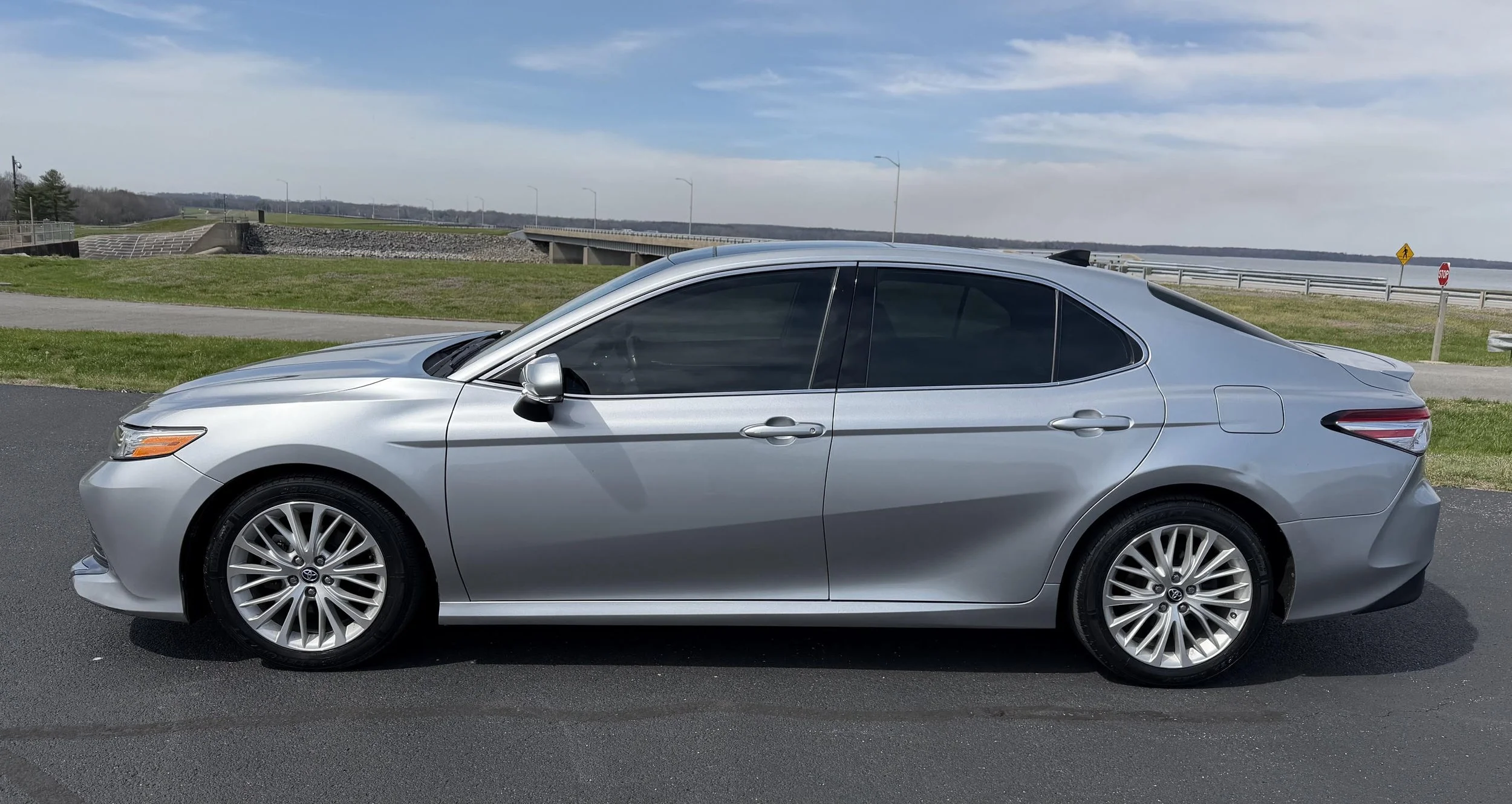 2019 toyota camry 1.jpg