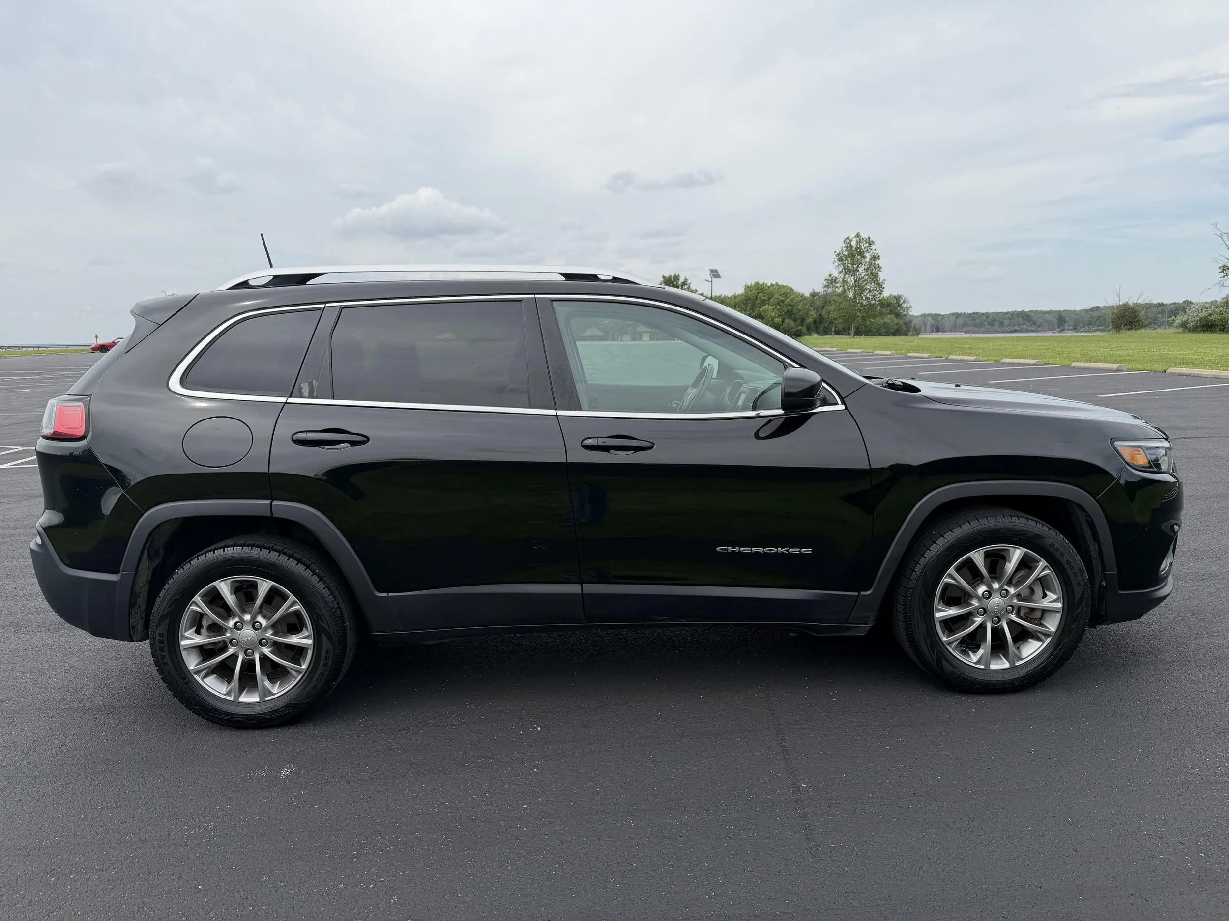 2019 Jeep Cherokeee 6.jpg