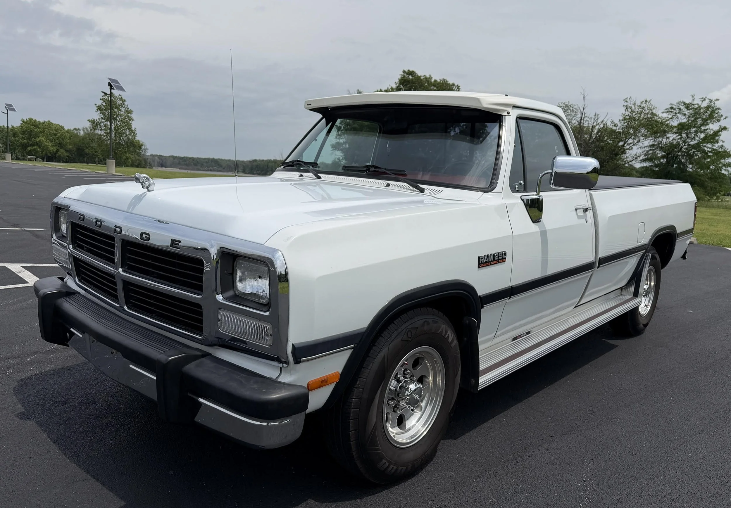 1991 Dodge Ram D250 5.jpg