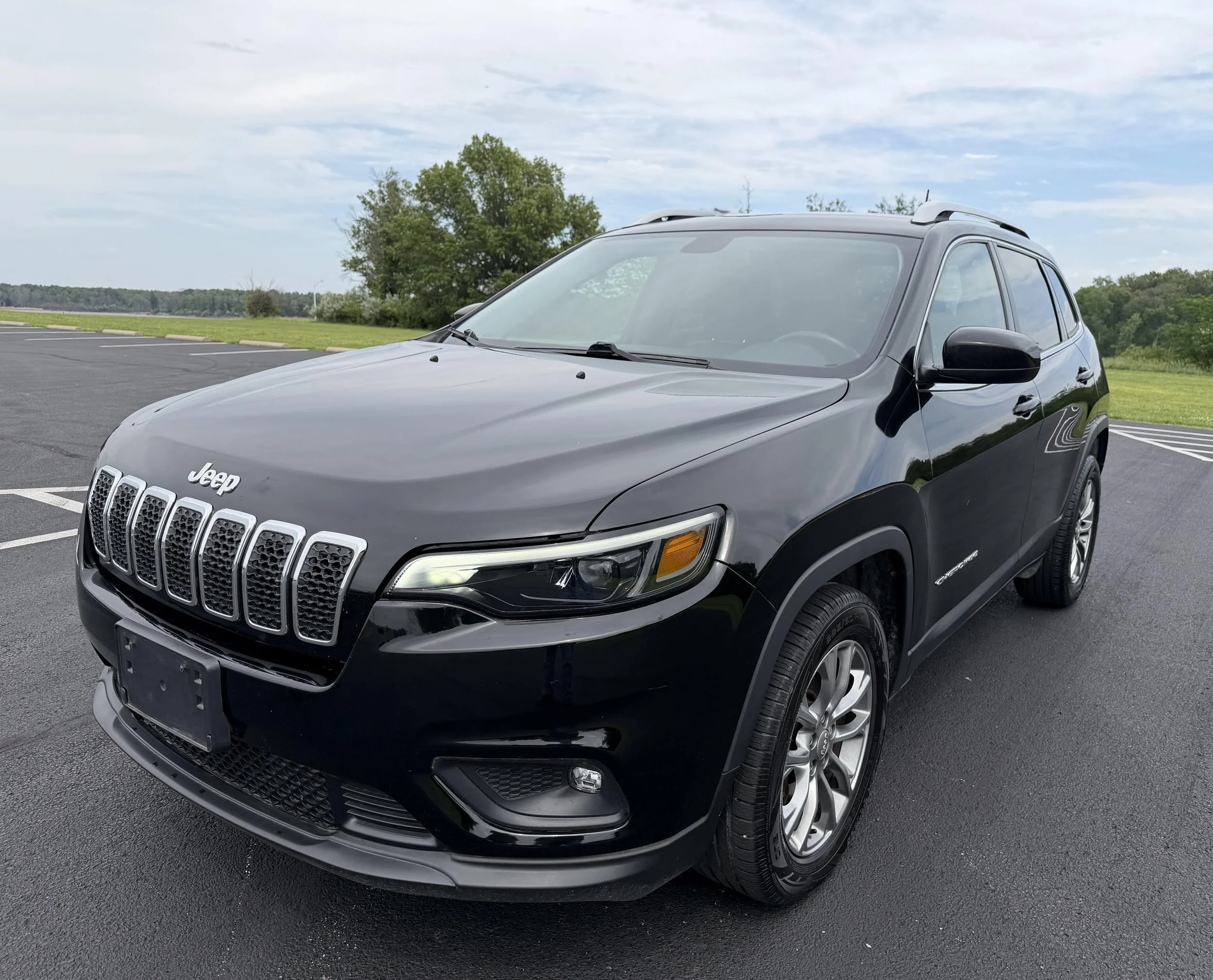 2019 Jeep Cherokeee 2.jpg