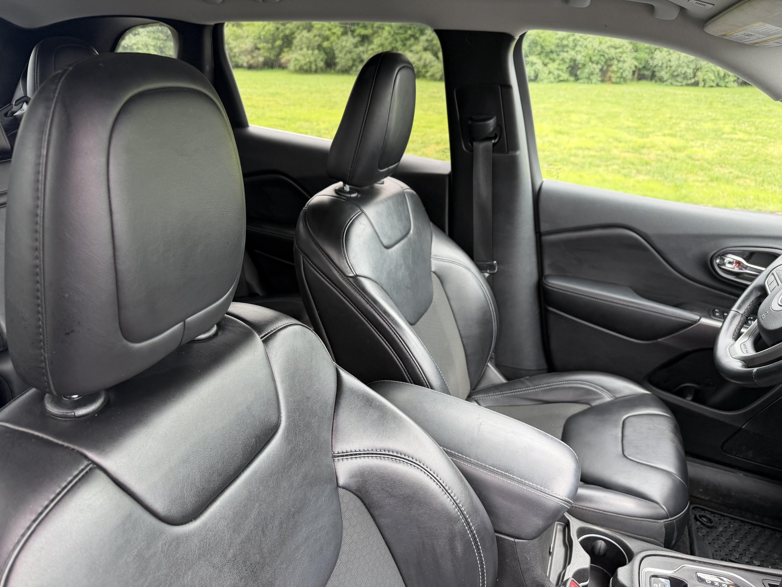 2019 Jeep Cherokeee 7.jpg