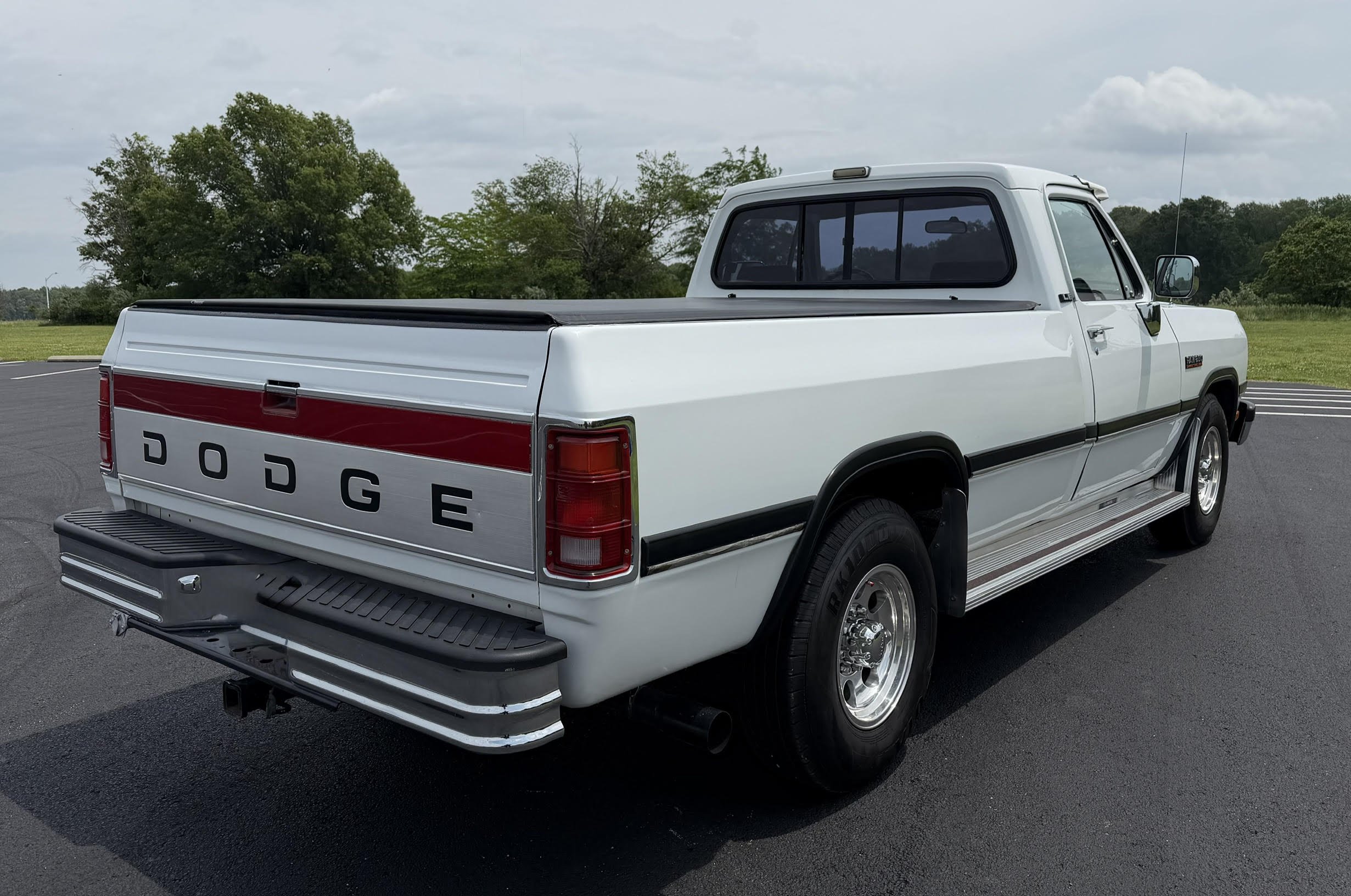 1991 Dodge Ram D250 8.jpg