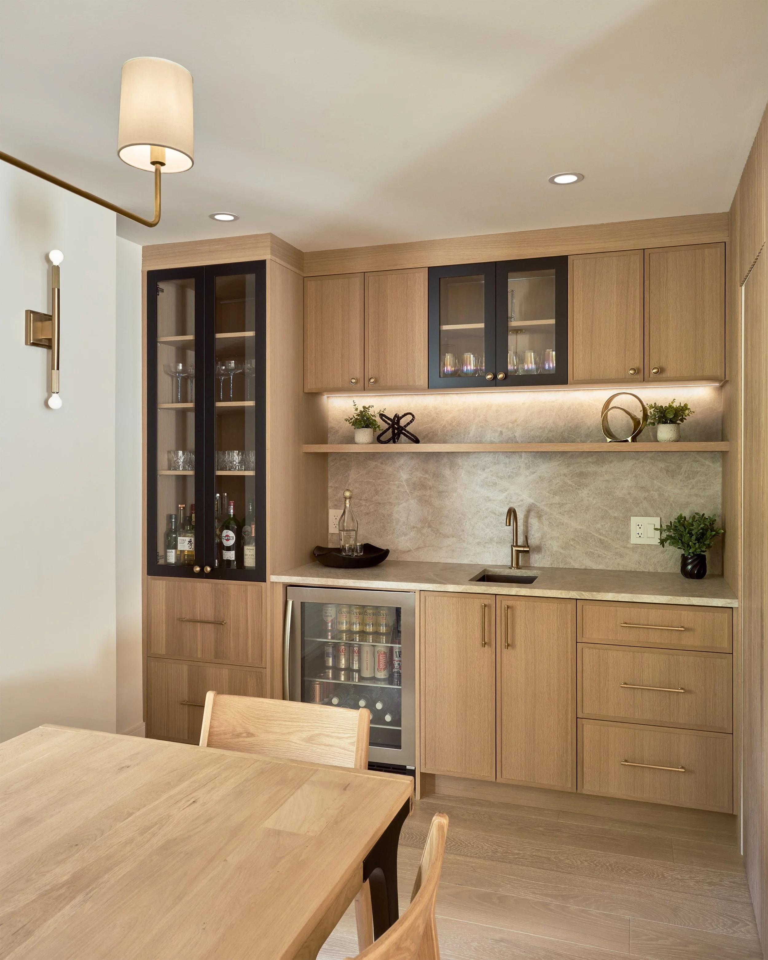RayneInterior_DiningRoom03.jpg
