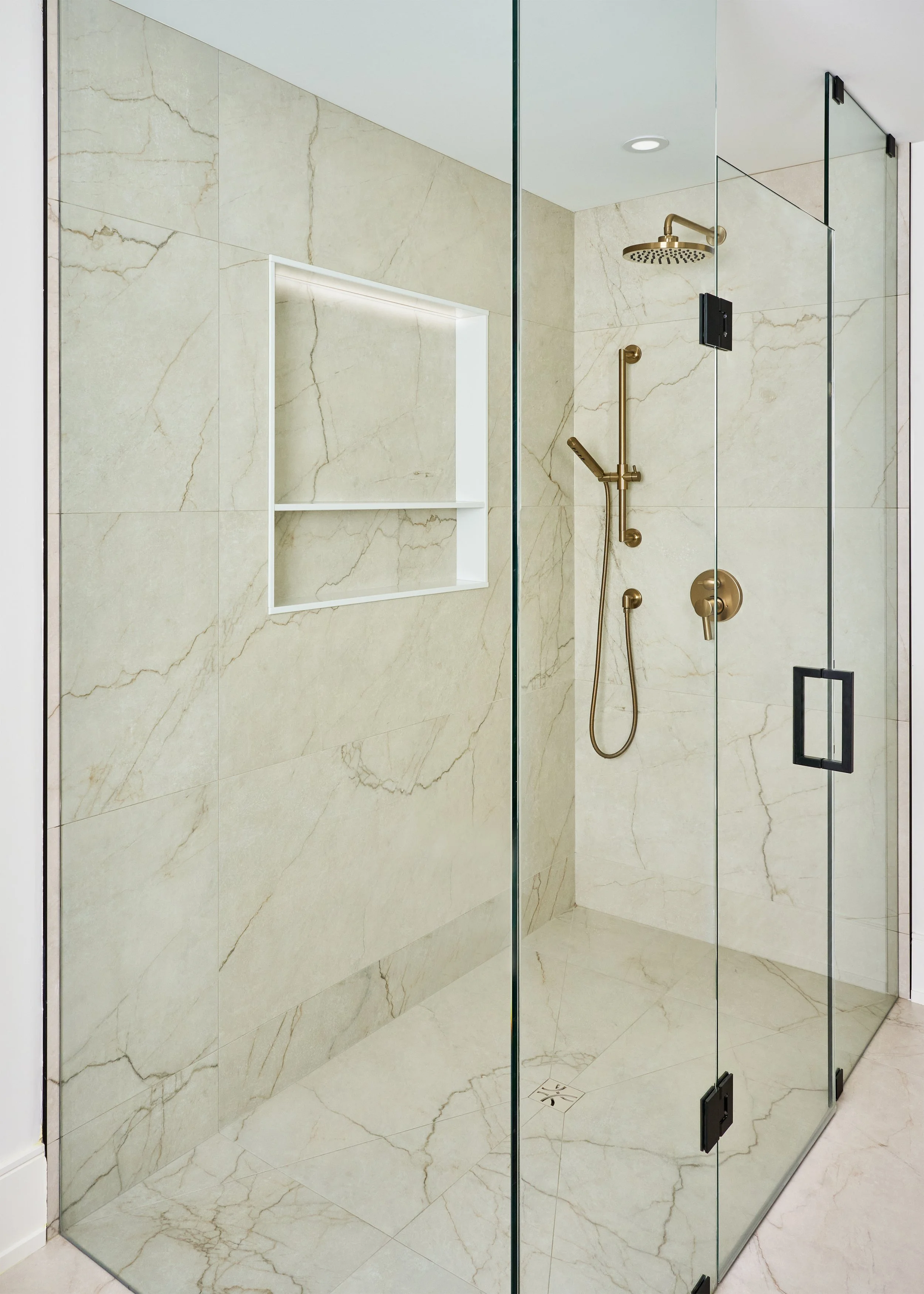 RayneInterior_Bathroom05.jpg