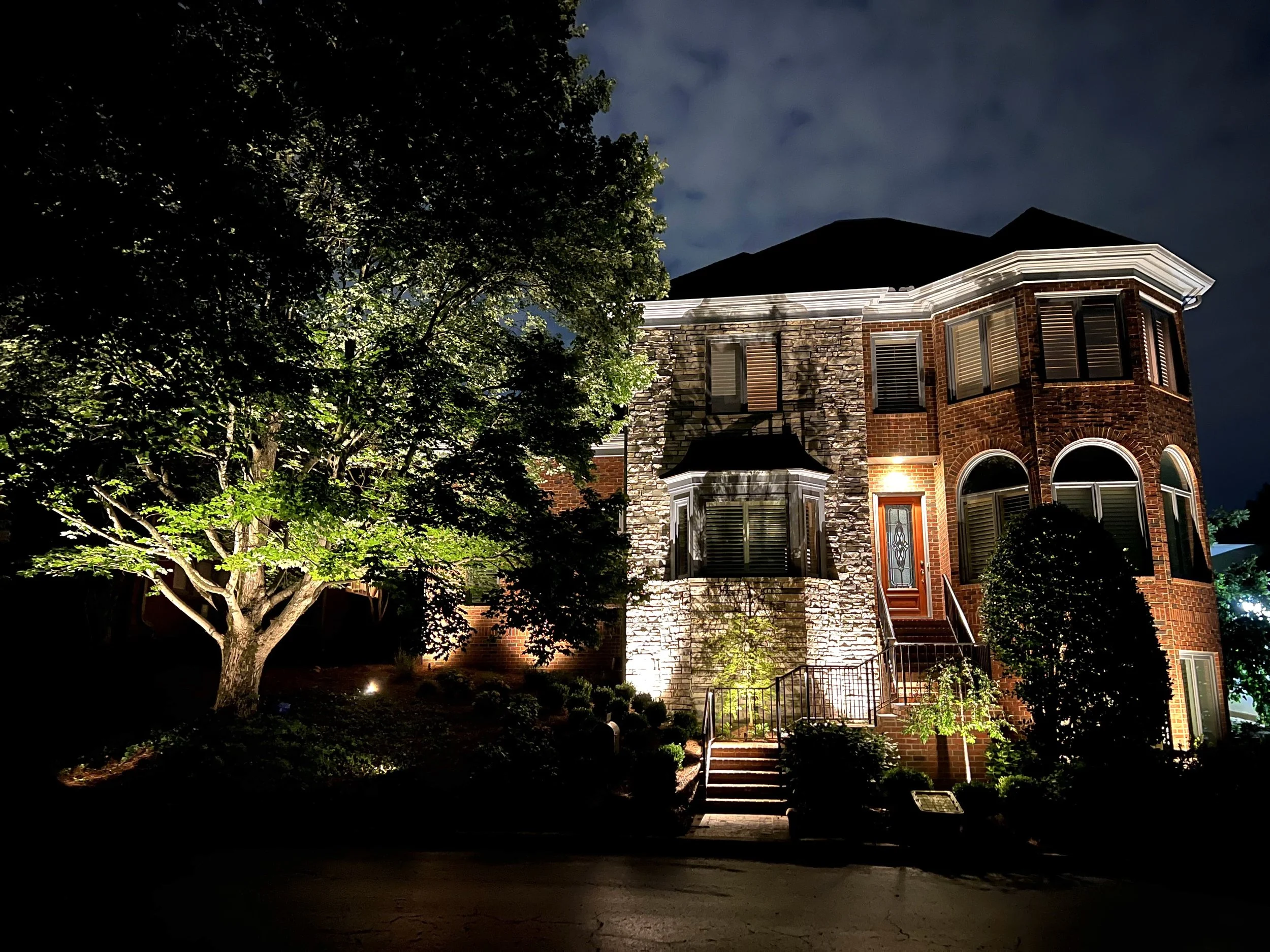 Why Nashville Homeowners Trust Outdoor Works Lighting for Professional Landscape Lighting