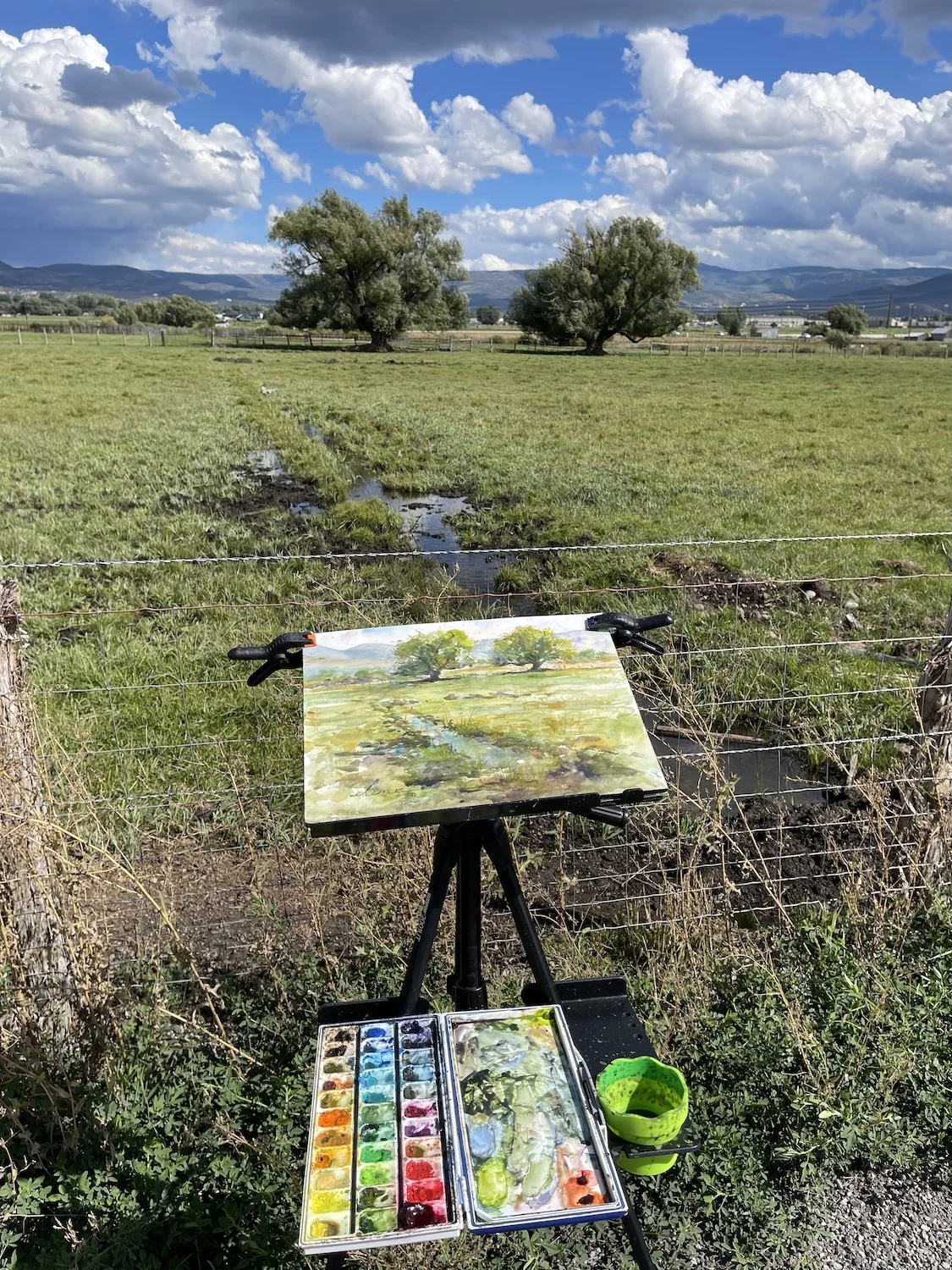 Easel2.jpg