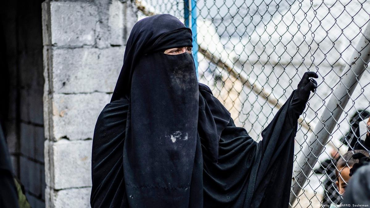 There is no single approach to dealing with the rational choices of IS returnees