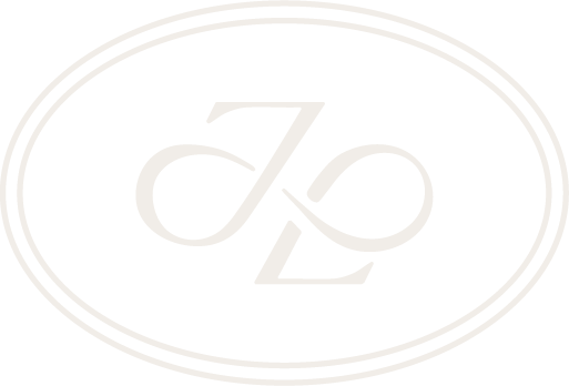 Brand logo with stylized numbers '7' and '8' inside an oval shape.