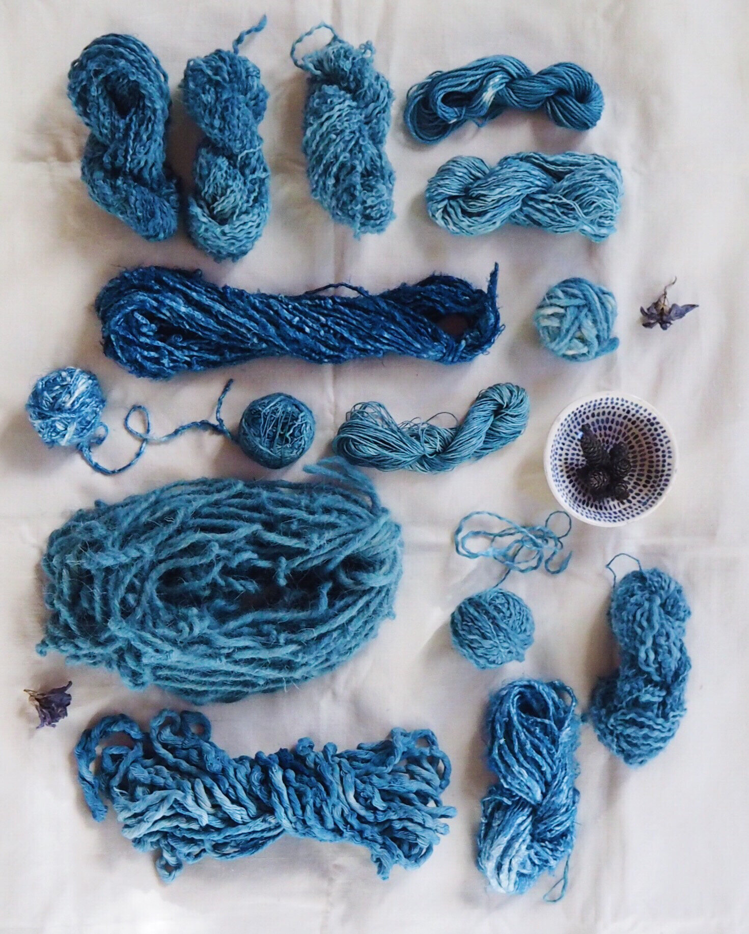 How to Dye Fabric With Natural Dyes