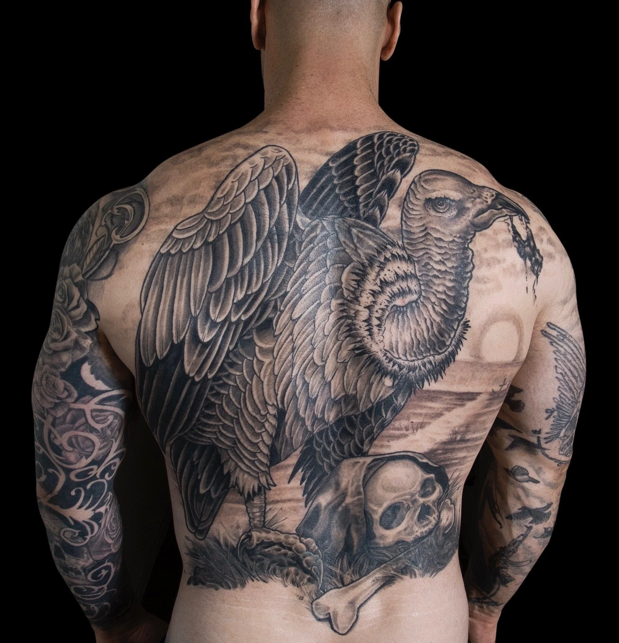 A massive vulture looming over skulls and bone — Hannah’s backpiece radiates death, decay, and absolute power.
Please check her page for booking @hannahskalsky🩸
.
.
#TattooCommunity #TattooCulture #texastattooers #austintattooartist #han