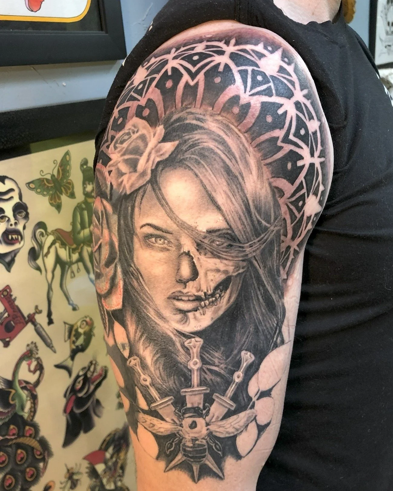 One side beauty, one side decay — Hannah’s haunting portrait reminds us how thin the line is between life and death.
Please check her page for booking @hannahskalsky🩸
.
.
#TattooCommunity #TattooCulture #texastattooers #austintattooartis