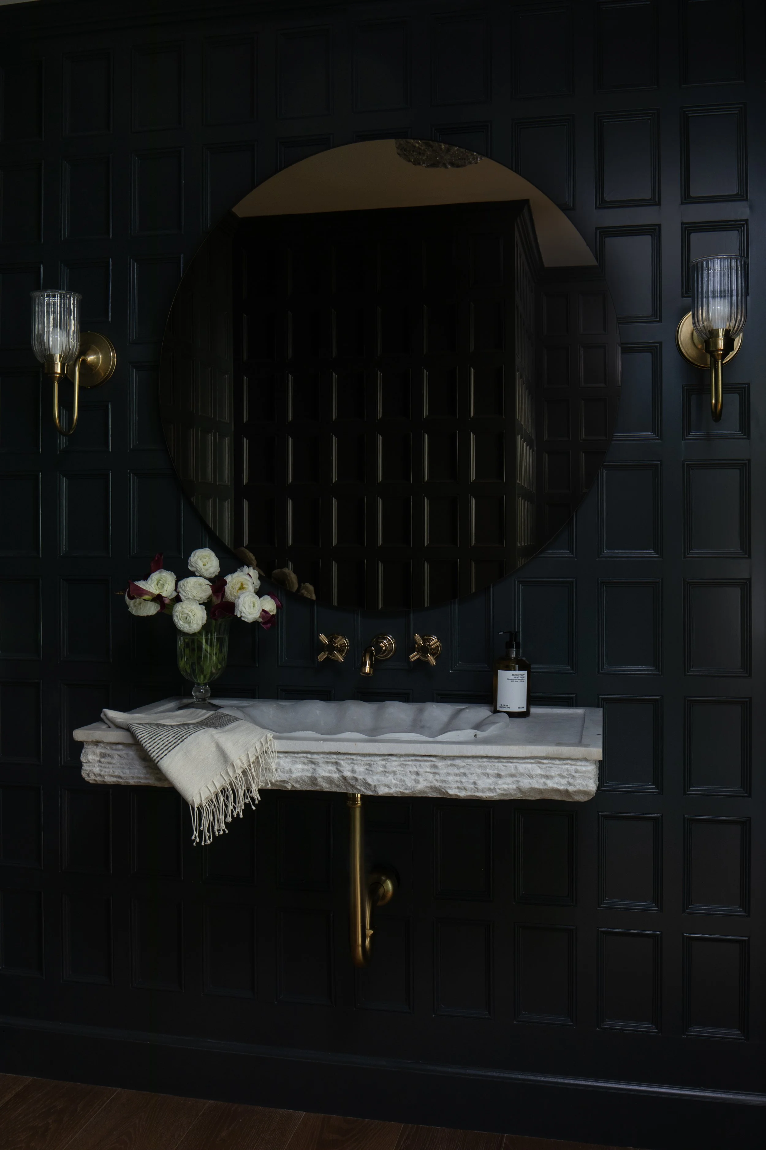 MorrowAndCo_Oakmont_MeghanBob_PowderRoom_HR.jpg
