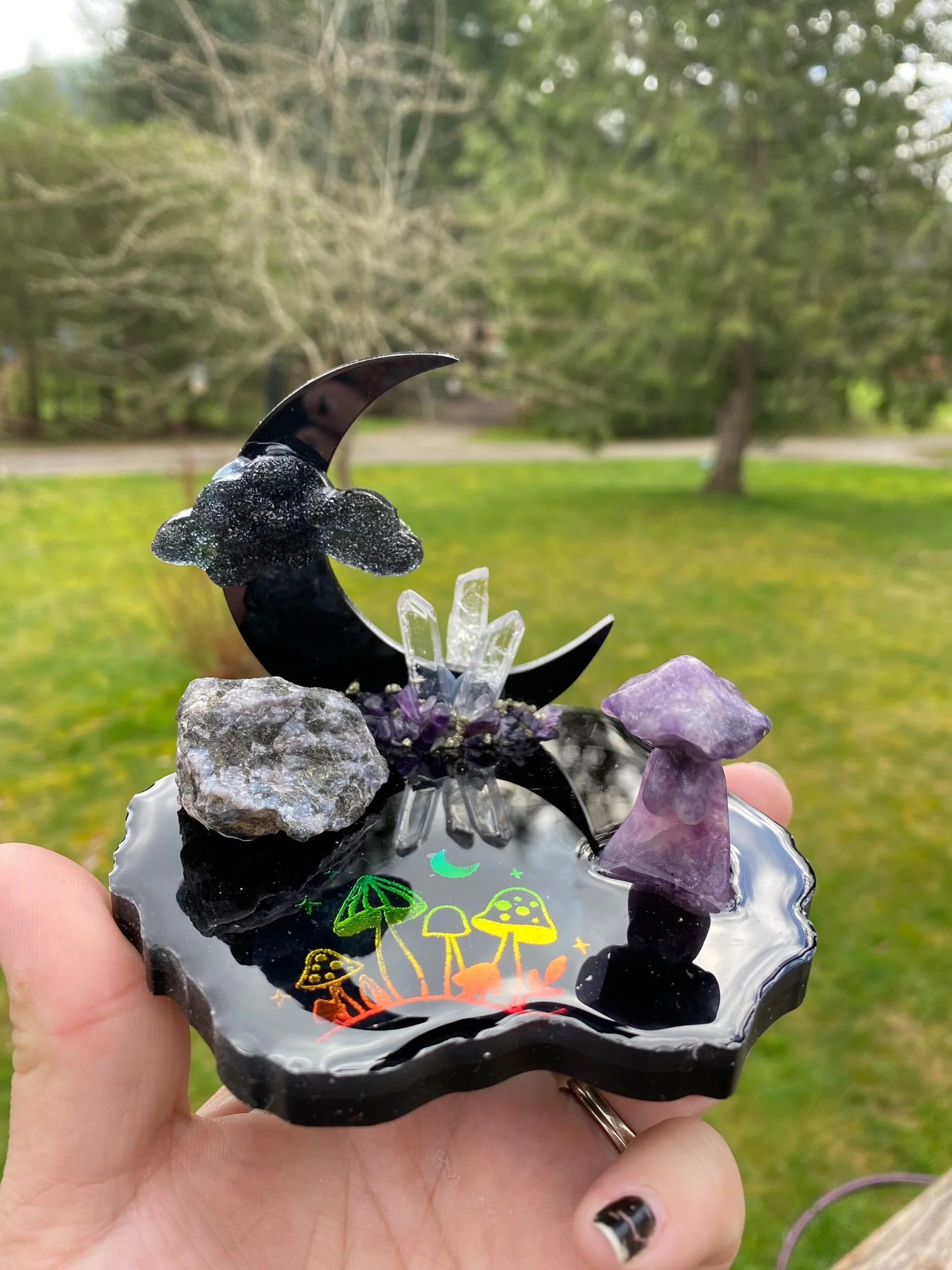 Mini Moon With Amethyst Mushroom Goddess