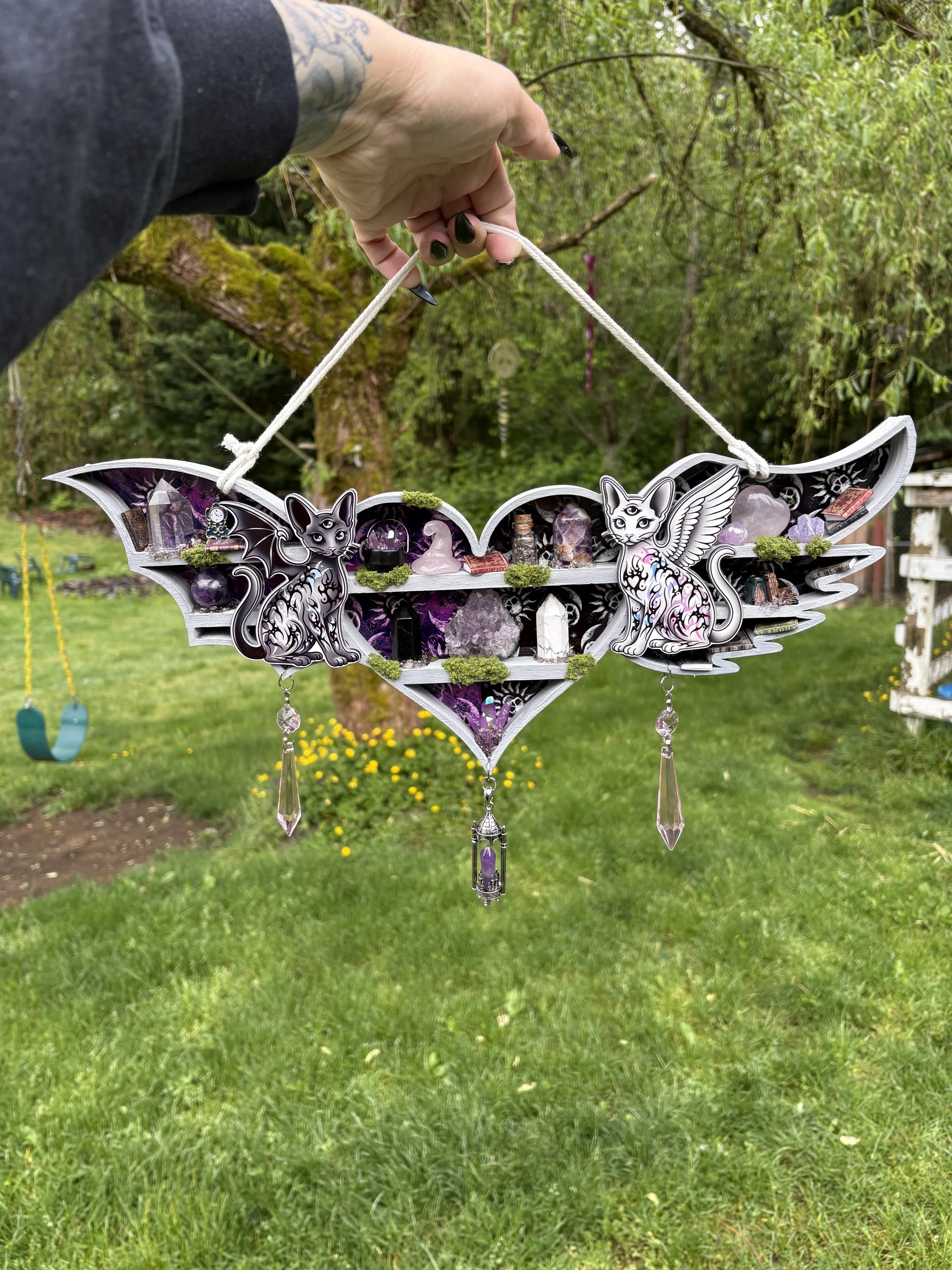 Kitty Heart Winged Shelf