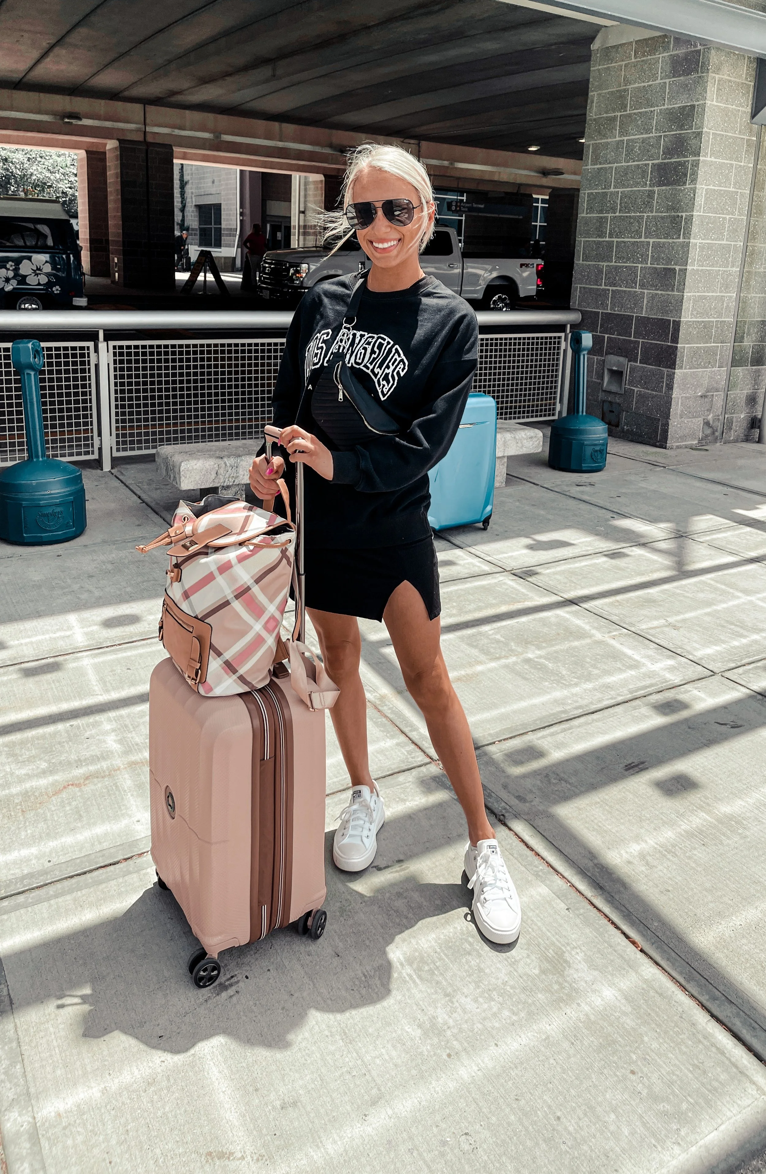Cute + Casual Airport Outfit Ideas