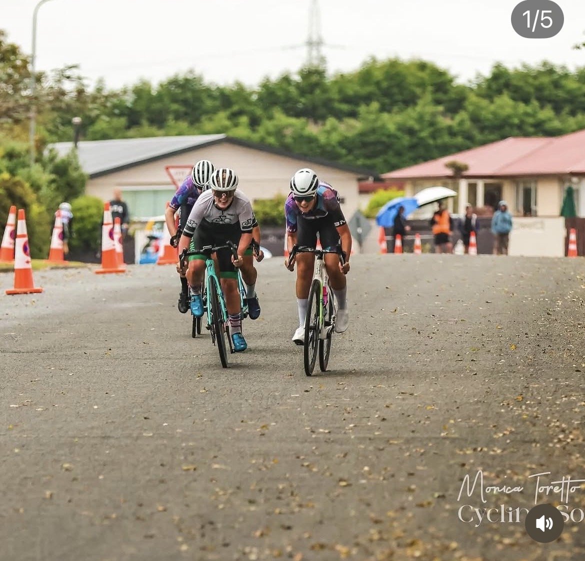 Summer Karras Winning U19 Criterium Champs