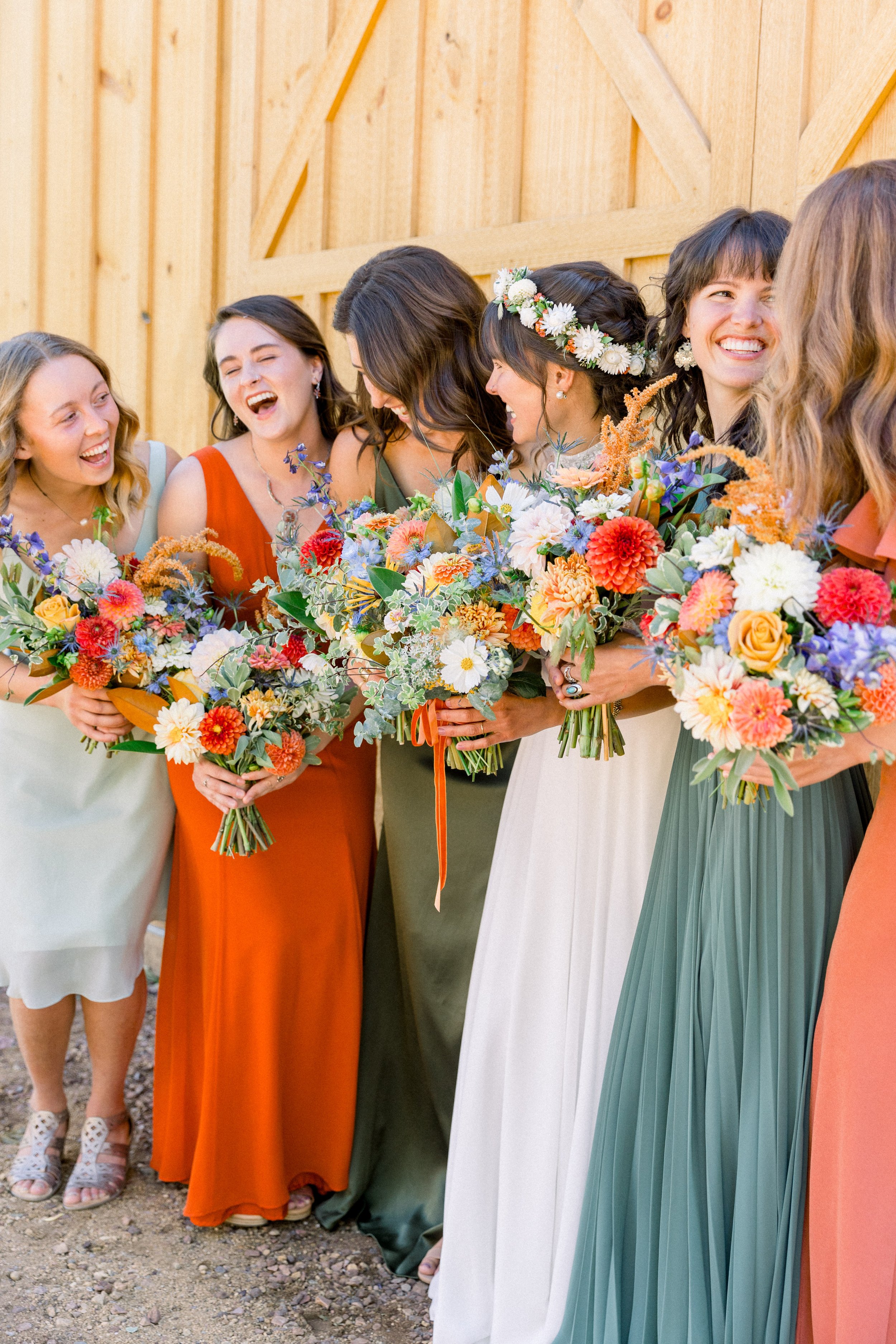 Plume&Furrow-Weddinf-Florist-Taylor&Ryan-ChelseaSliwaPhotography-Lyons-Farmette-September-Colorado-Bridesmaid-Bouquets.jpg