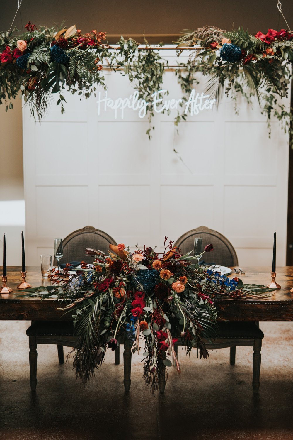 Plume&Furrow-Wedding-Florist-Kaiti&Joe-theStVrain-May-Colorado-JillHouserPhoto-head-table-flowers-installation.jpg