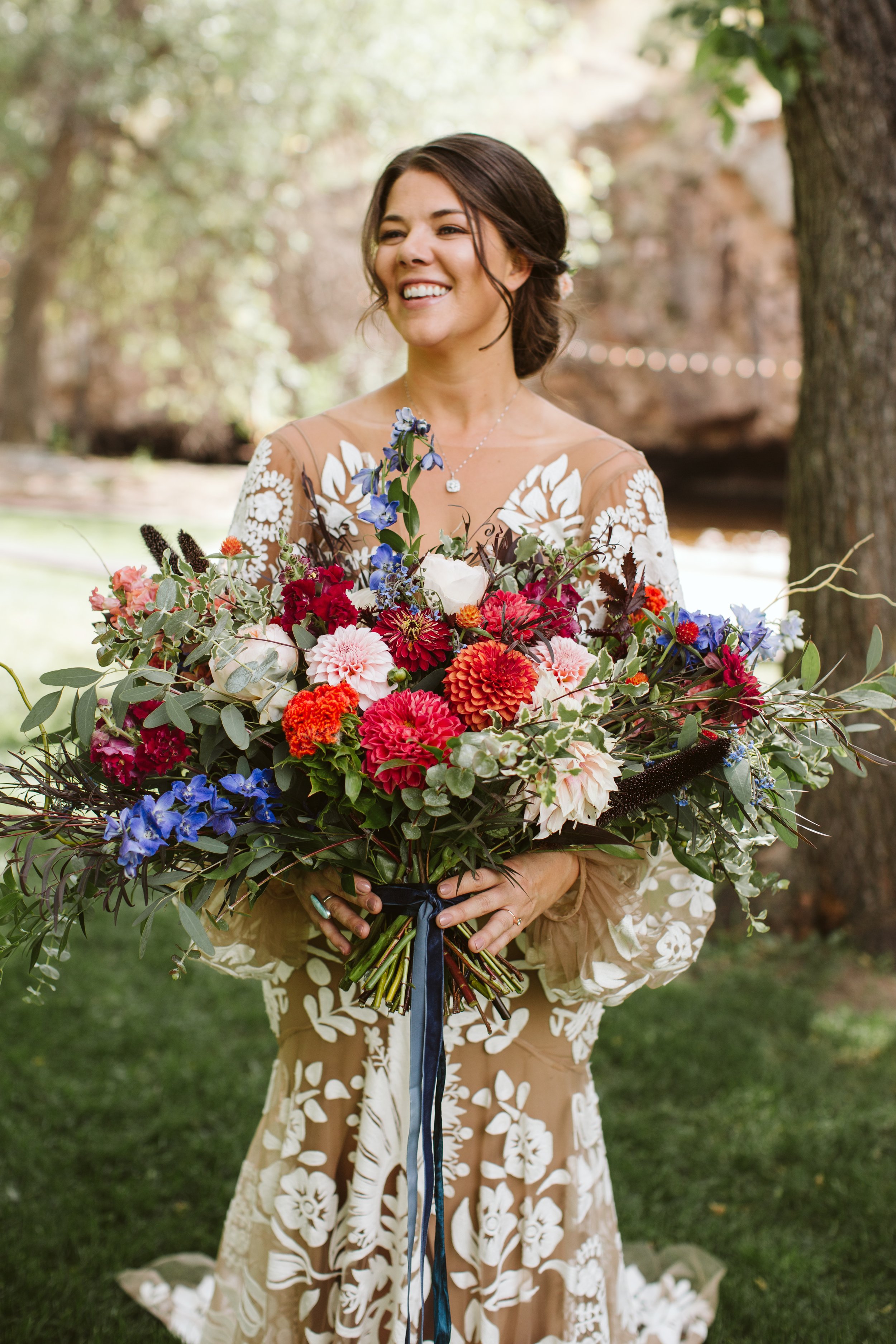 Plume&Furrow-Wedding-Florist-Kayla&Scott-AdamHouseman-River-Bend-September-Colorado-Bride-Bridal-Bouquet-Rue-De-Seine.jpg
