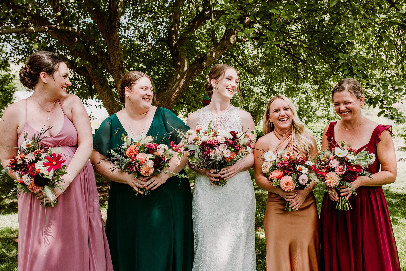 Plume&Furrow-WeddingFlorist-Emily&Eva-TaylerCarlisle-LyonsFarmette-September-Colorado-Bride-With-Bridesmaids-2.jpg