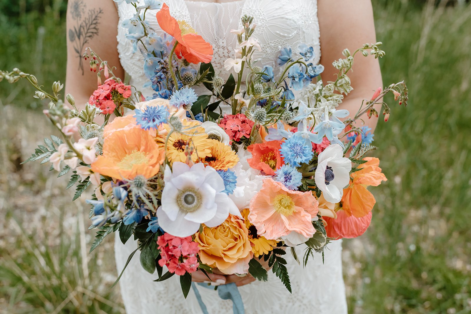 Plume&Furrow-Wedding-Florist-Meg&Cary-MapandCompassPhotography-River-Bend-June-Colorado-Bridal-Bouquet.jpg