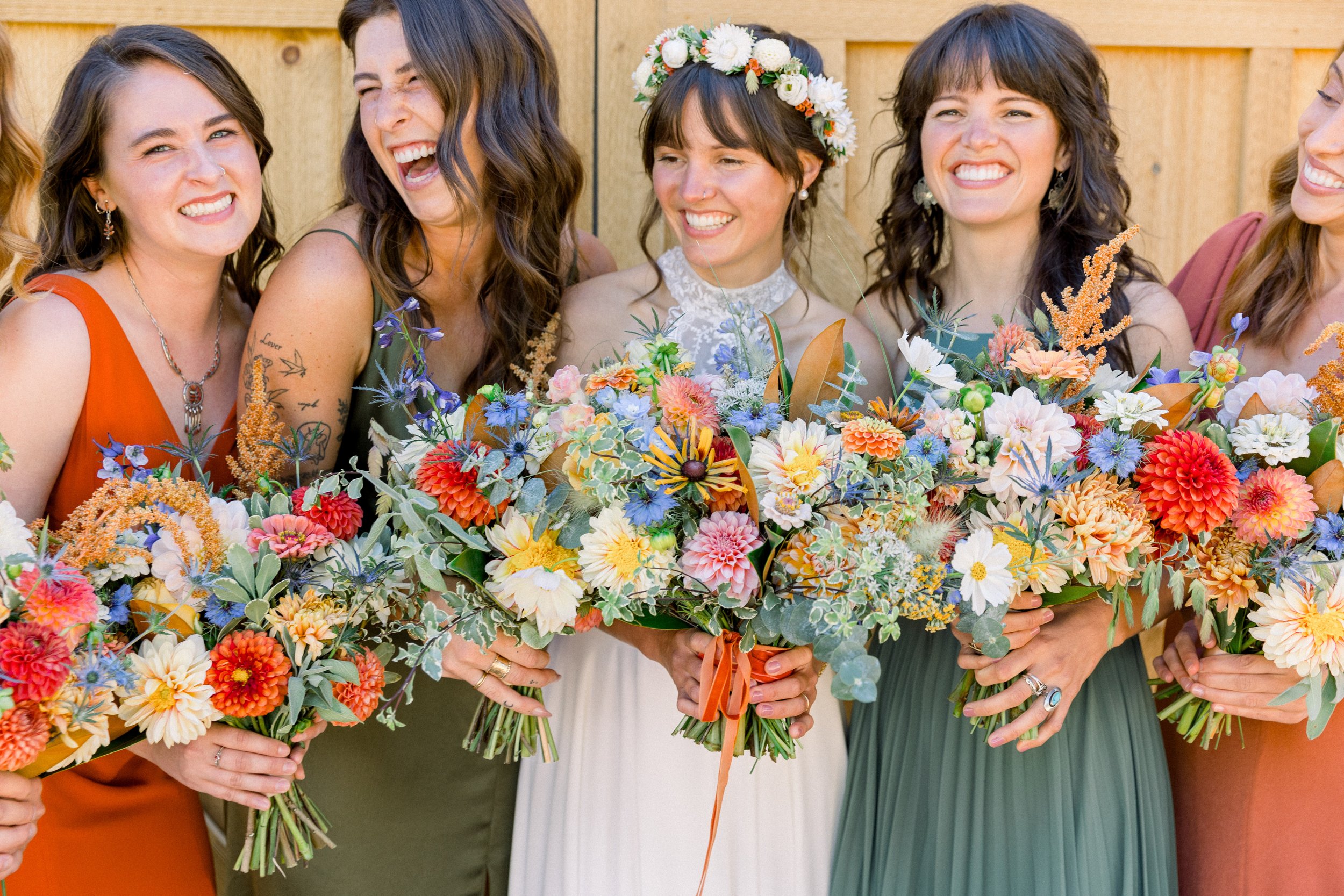 Plume&Furrow-Weddinf-Florist-Taylor&Ryan-ChelseaSliwaPhotography-Lyons-Farmette-September-Colorado-Bride-Bridesmaids-Flowers.jpg