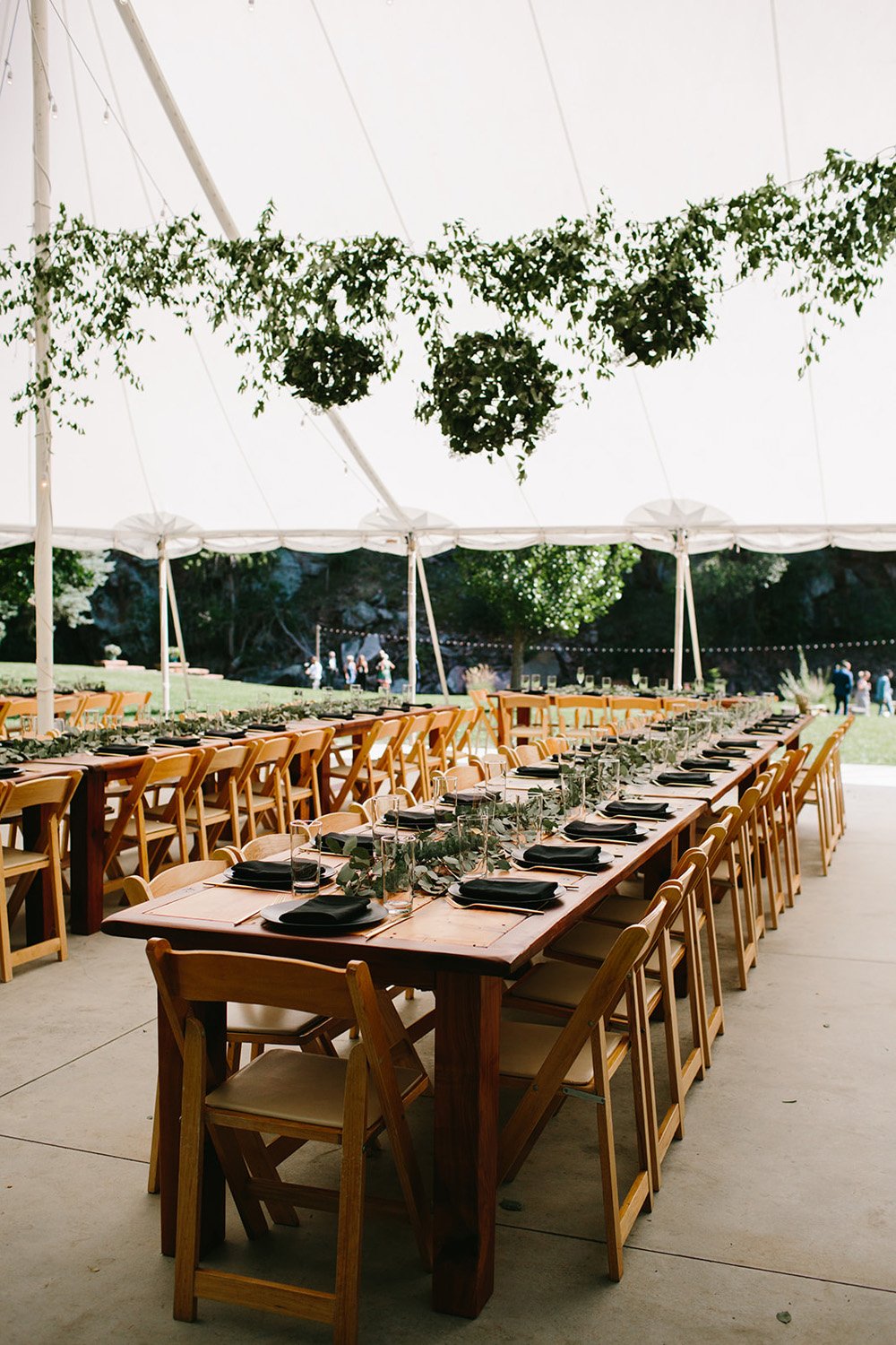 Plume&Furrow-Wedding-Florist-Megan&Jack-TaylerCarlislePhoto-RiverBend-August-Colorado-reception-installation-table-greenery.jpg