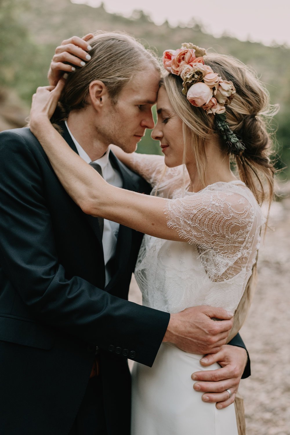 Plume&Furrow-Weddings-Kate-Dustin-Wedding-bridal-flower-crown.jpg