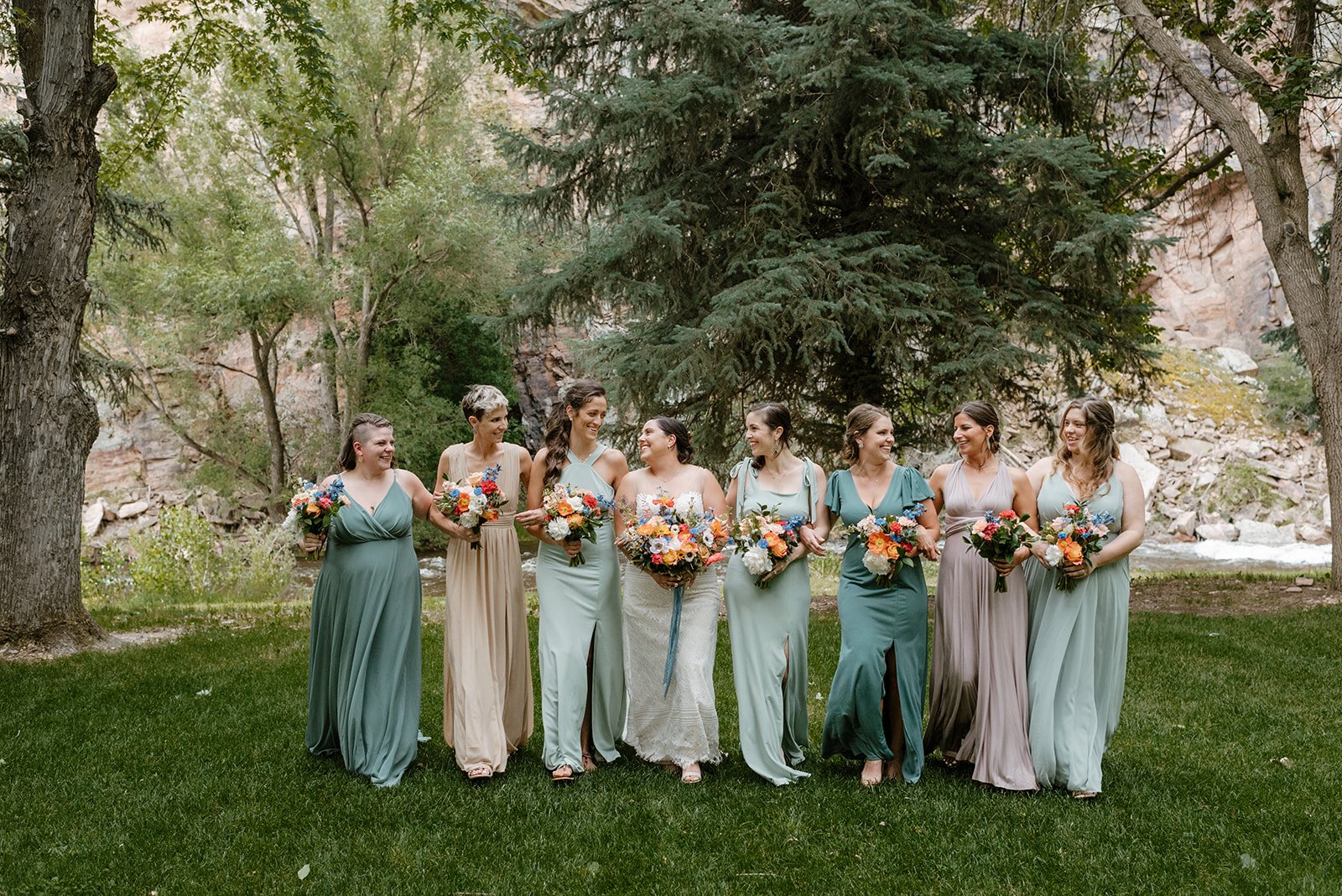 Plume&Furrow-Wedding-Florist-Meg&Cary-MapandCompassPhotography-River-Bend-June-Colorado-Bride-Wedding-Party-Bridesmaids.jpg
