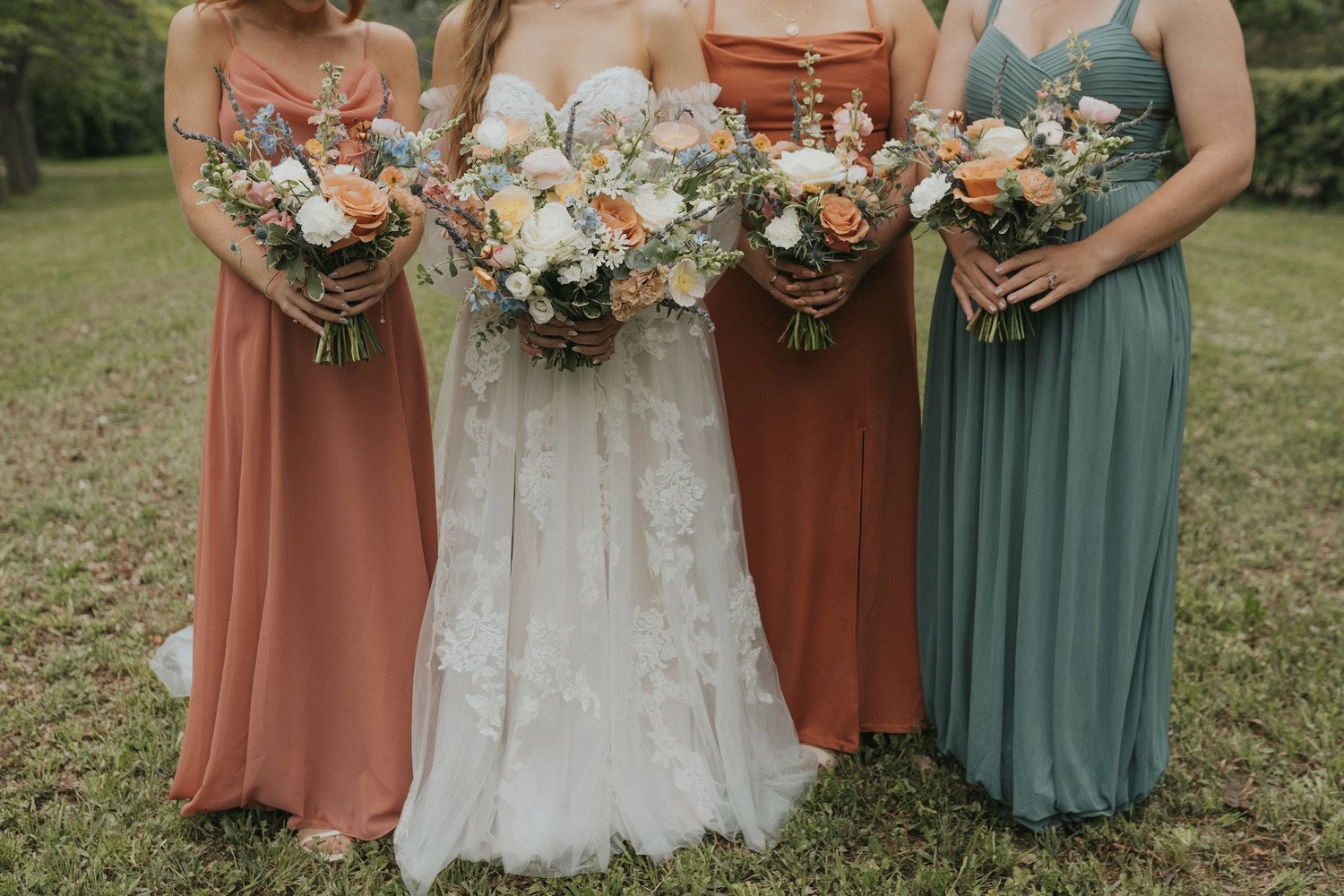 Plume&Furrow-Wedding-Florist-theMandinos-AbbyRindelPhoto-LoneHawk-Farm-Colorado-June-bridesmaids-bouquets.jpg