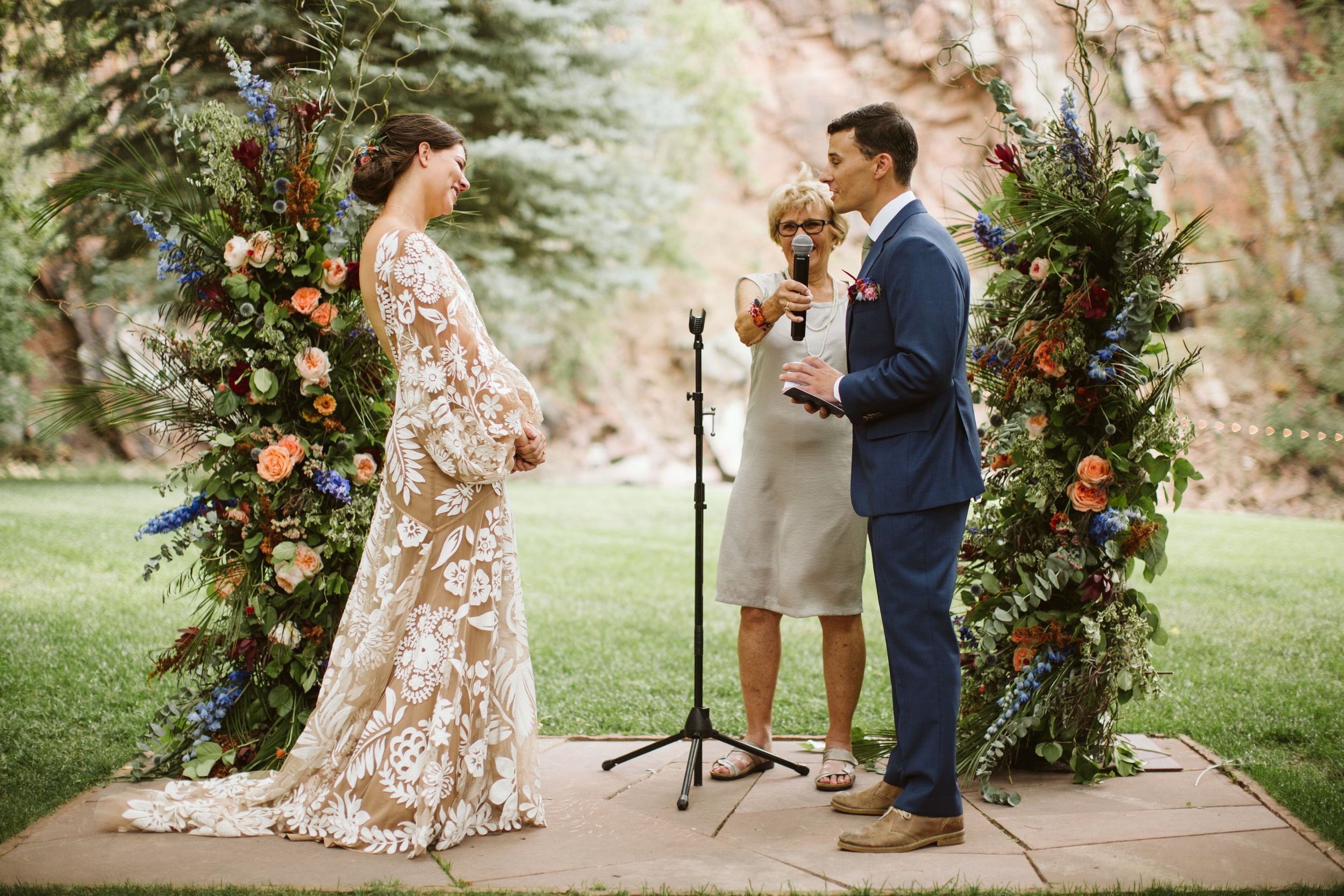 Plume&Furrow-Wedding-Florist-Kayla&Scott-AdamHouseman-River-Bend-September-Colorado-Bride-Groom-Vows-Flowers.jpg