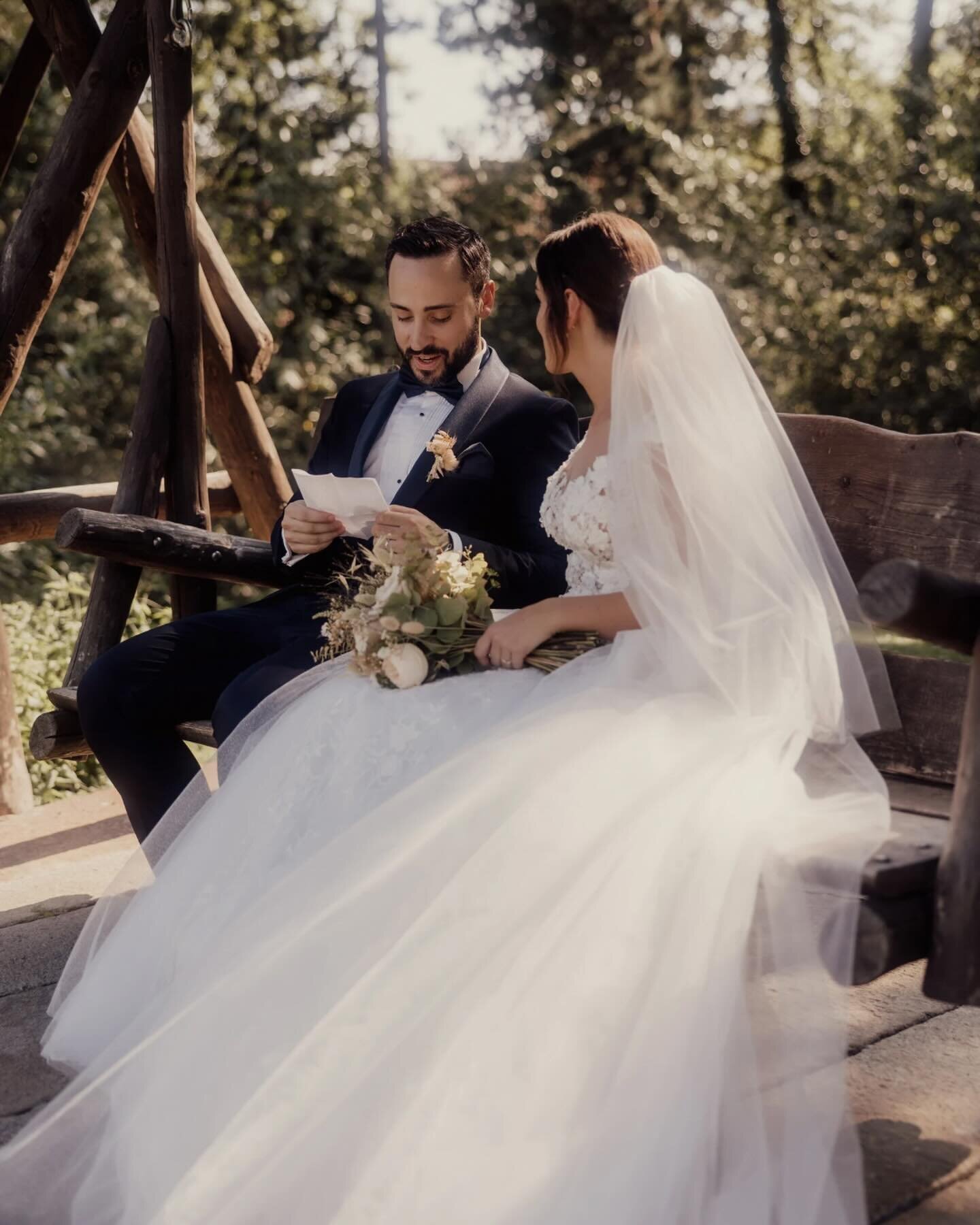 Ein Traum im Traumgarten Thalwil🤍 Diese wundersch&ouml;ne Hochzeit fand im letzten September statt. Ich freue mich wenn wieder die w&auml;rmeren Jahreszeiten kommen und die Hochzeitssaison so richtig Fahrt aufnimmt. Da dieses Jahr wieder einiges ans