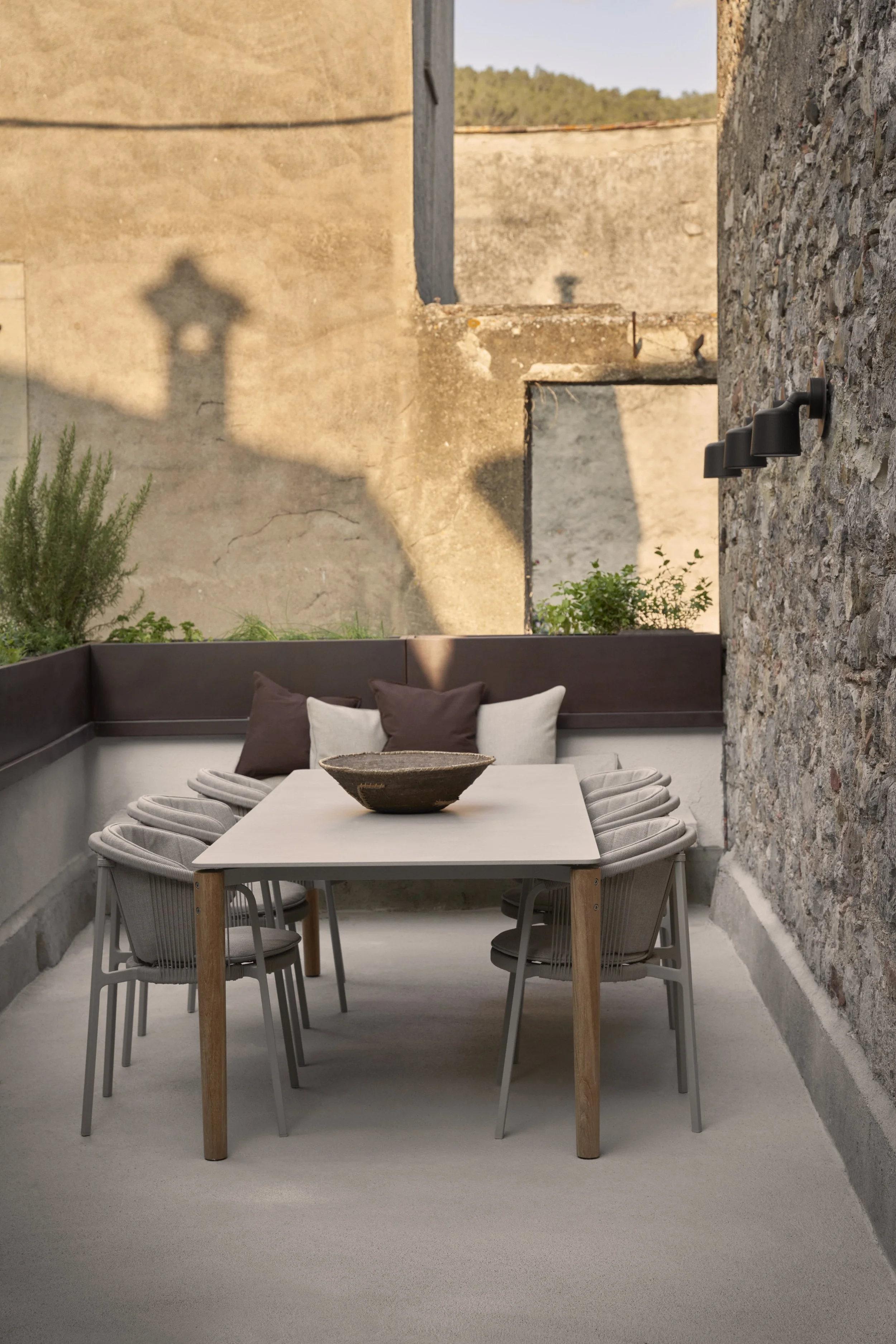 Vipp Guesthouse, Lagrasse - France // Stylist: Julie Mølsgaard
