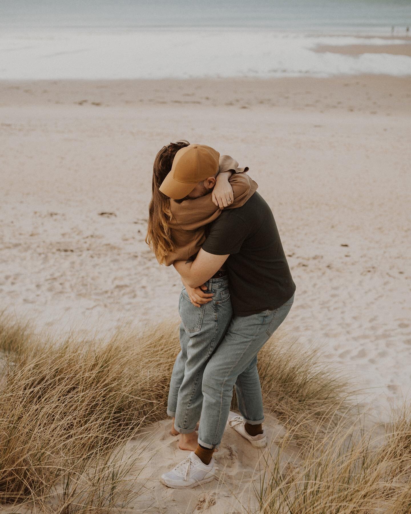 Before we left for Skye, we stopped off at this beautiful beach and I took some photos of our besties @joannaelizaphotography &amp; @gullandcofilms and I looooove them! This is a beach they spend time at regularly and love to visit, so it was so spec