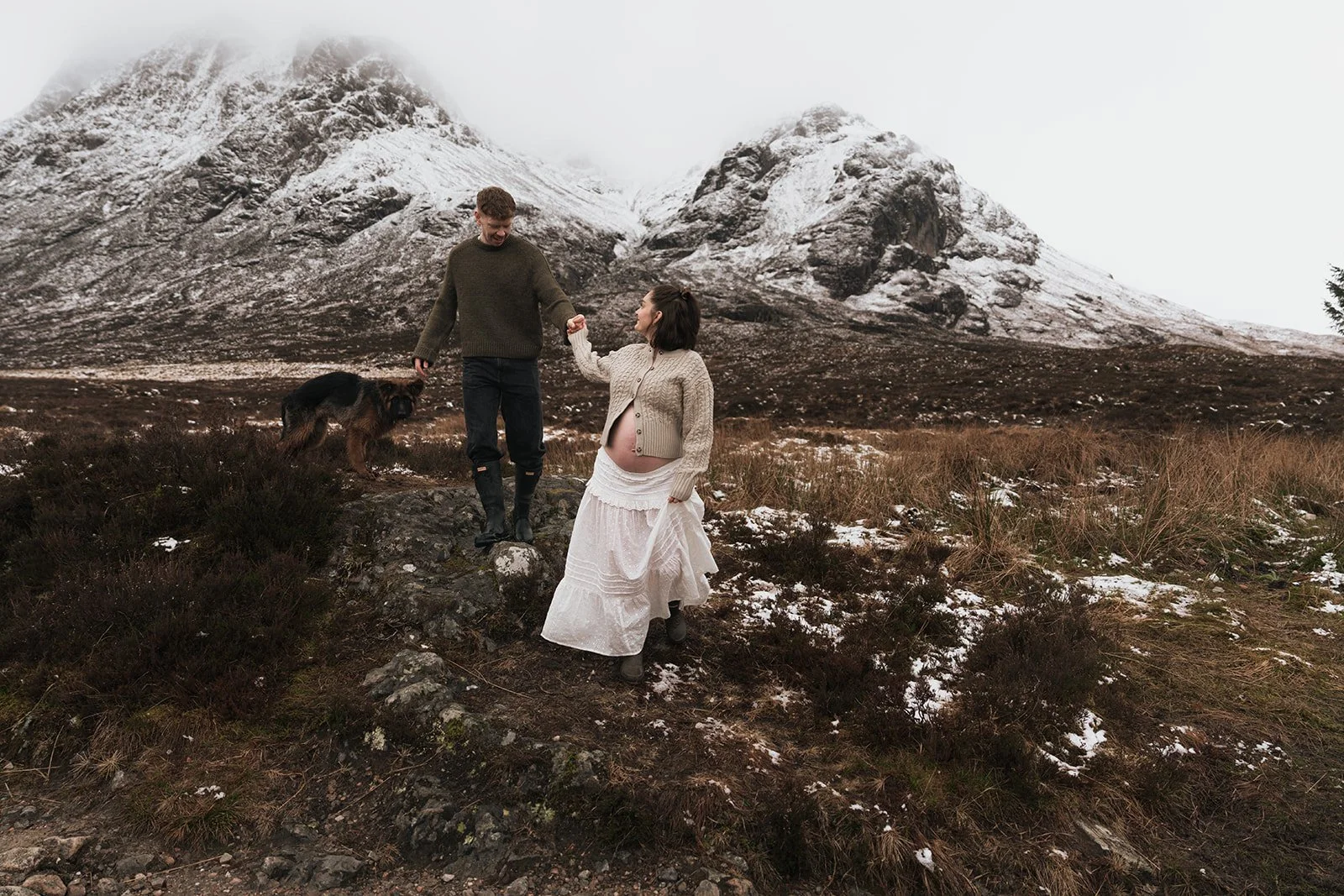 Snowy Maternity Photos in Glencoe