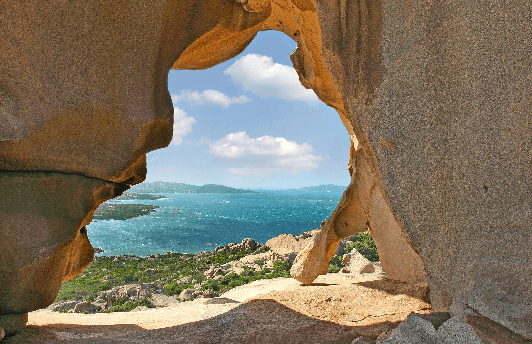 bg-vista-su-arcipelago-la-maddalena-residence-capo-d-orso-palau.png