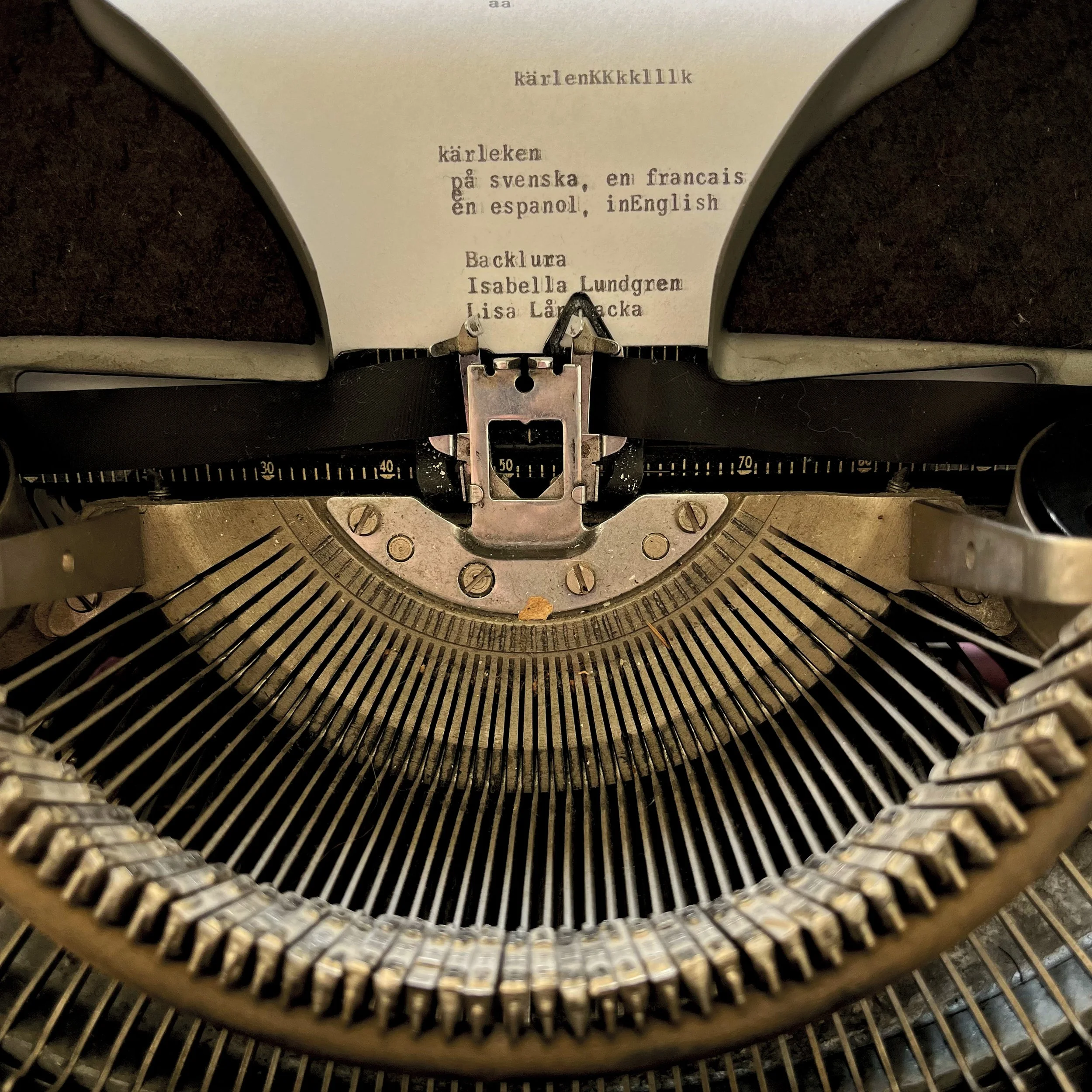 Backlura feat. Isabella Lundgren & Lisa Långbacka - Kärleken