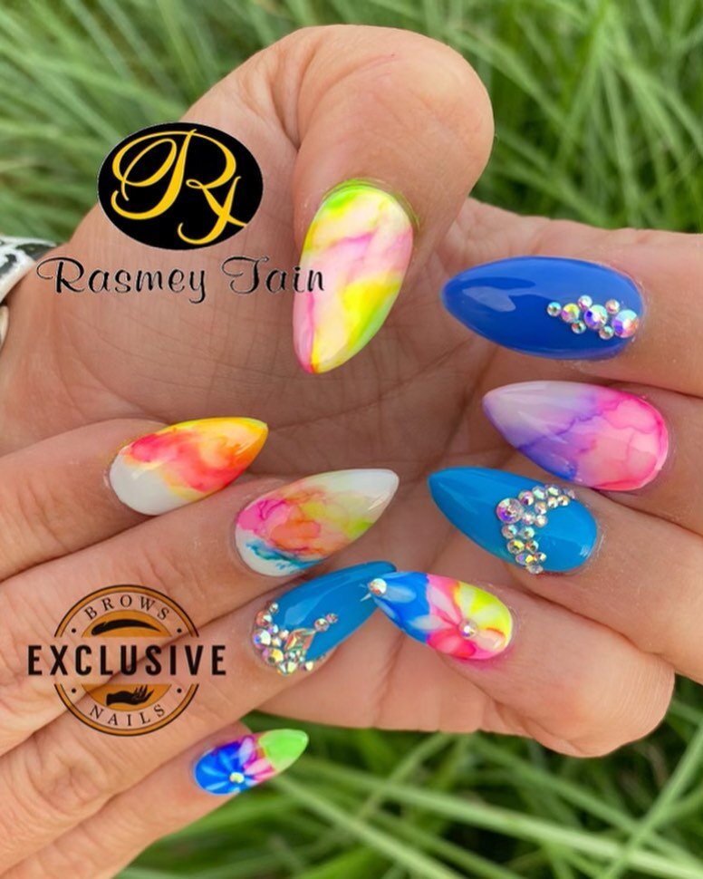 Feelin&rsquo; bright and beautiful this summer! Book your appointment today!! 
-
-
-
-
-
-
-
#nailsofinstagram #naildesigns #nails #manicure #nailset #acrylicnails #nailart