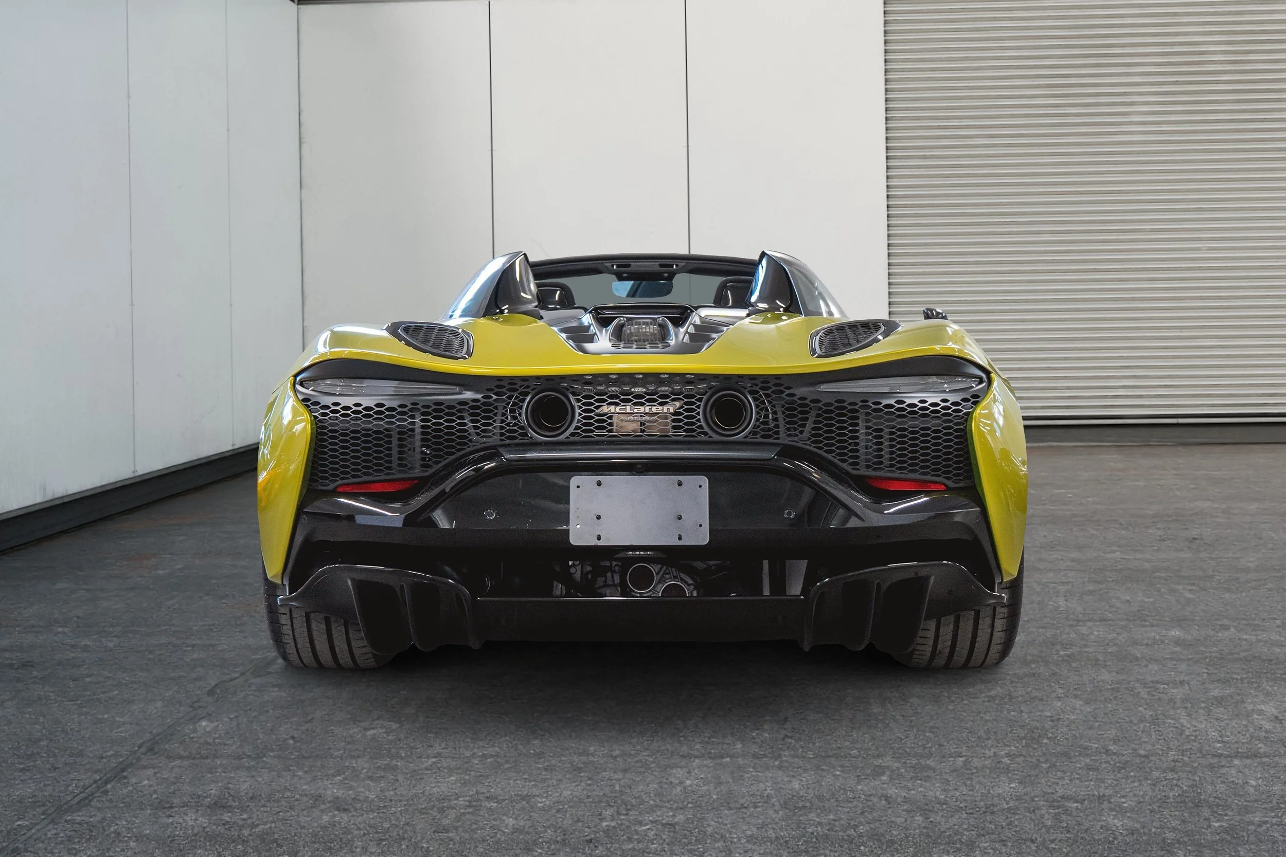 Jaguar Land Rover Laval - 5-13606505-mclaren-m10-2026-m26009-photos-exterieures.jpeg