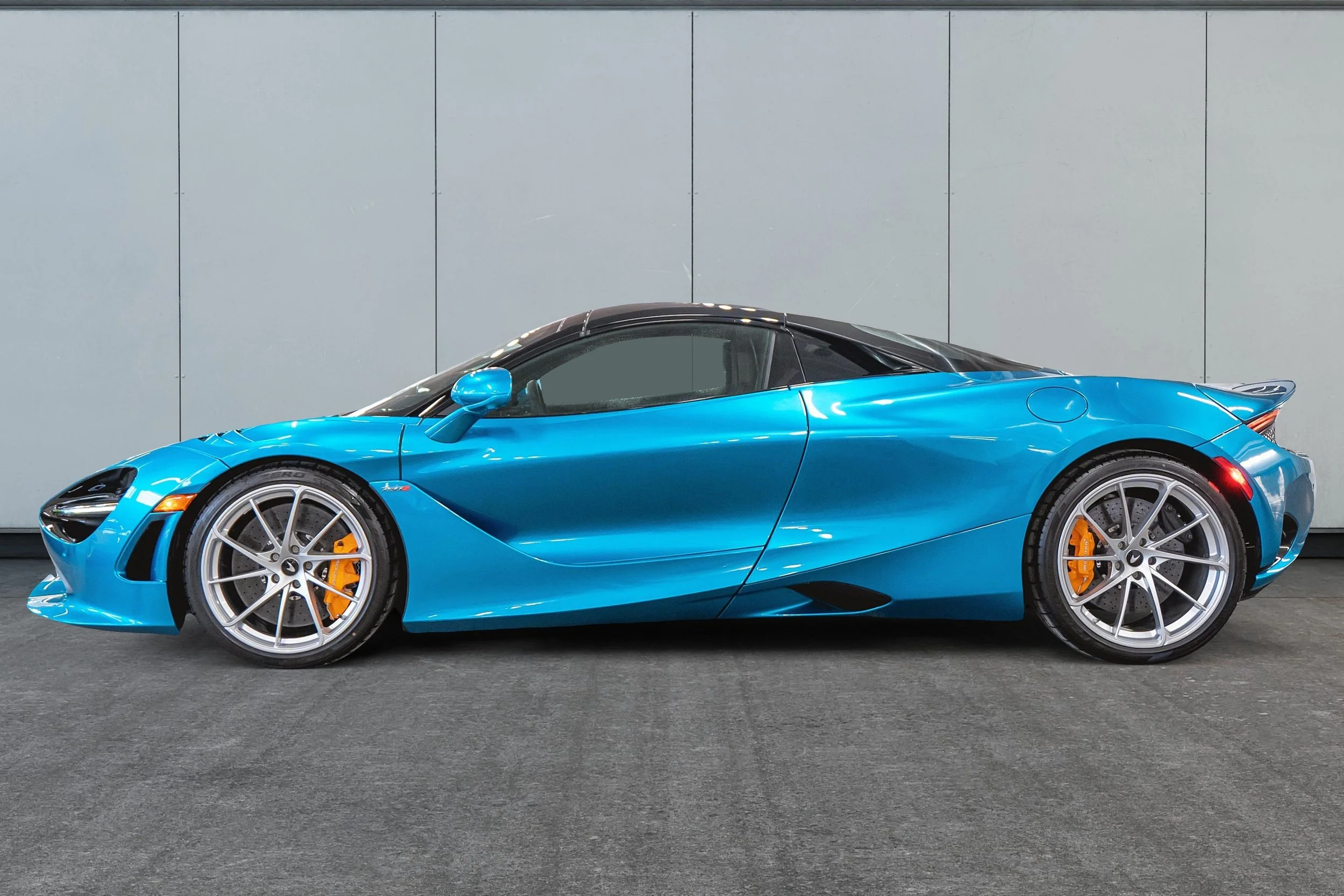 Jaguar Land Rover Laval - 11-13262466-mclaren-m10-2026-m26003-photos-exterieures.jpeg