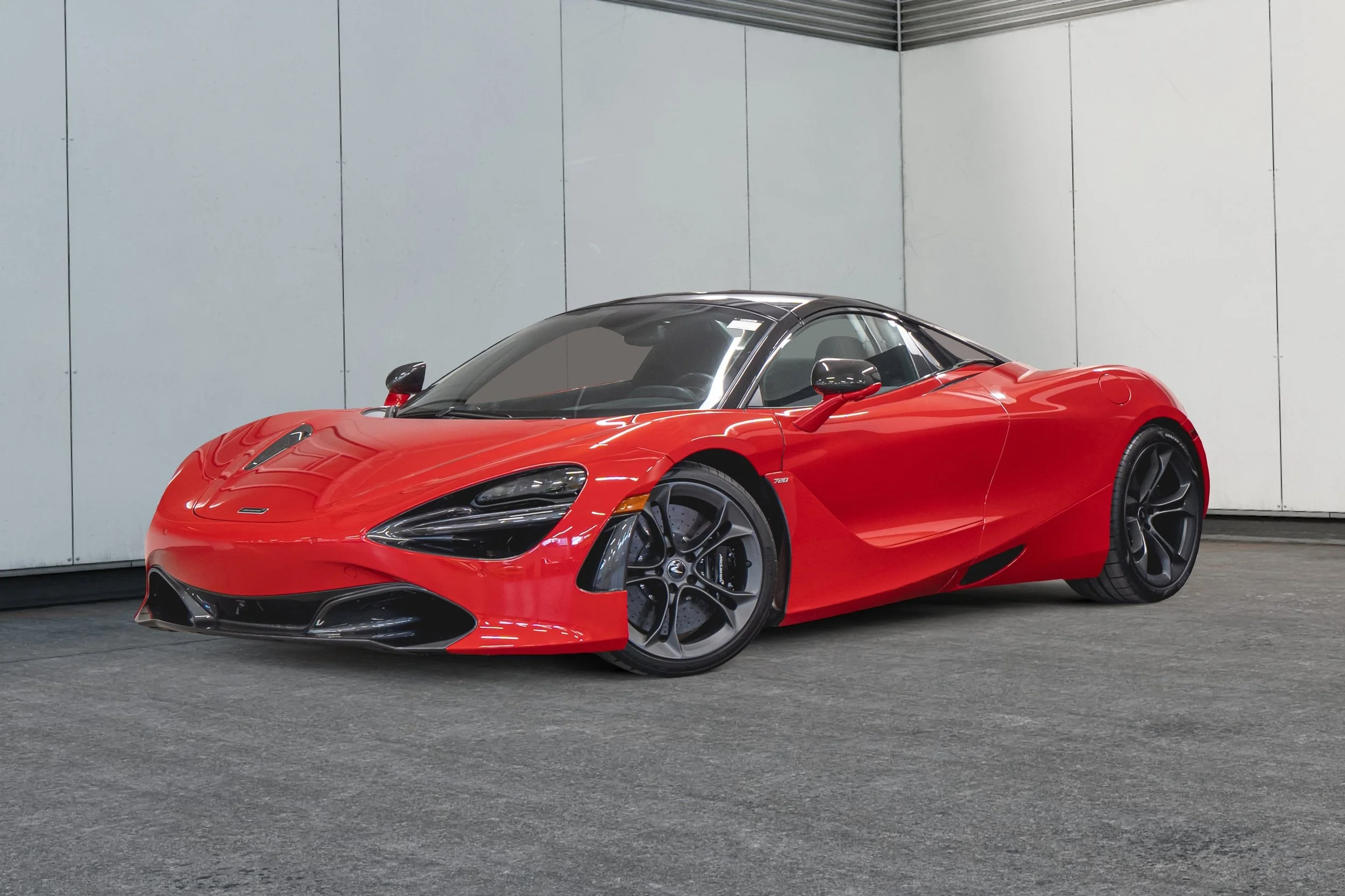 Jaguar Land Rover Laval - 1-11948908-mclaren-f1-gtr-2022-u25039-photos-exterieures.jpeg