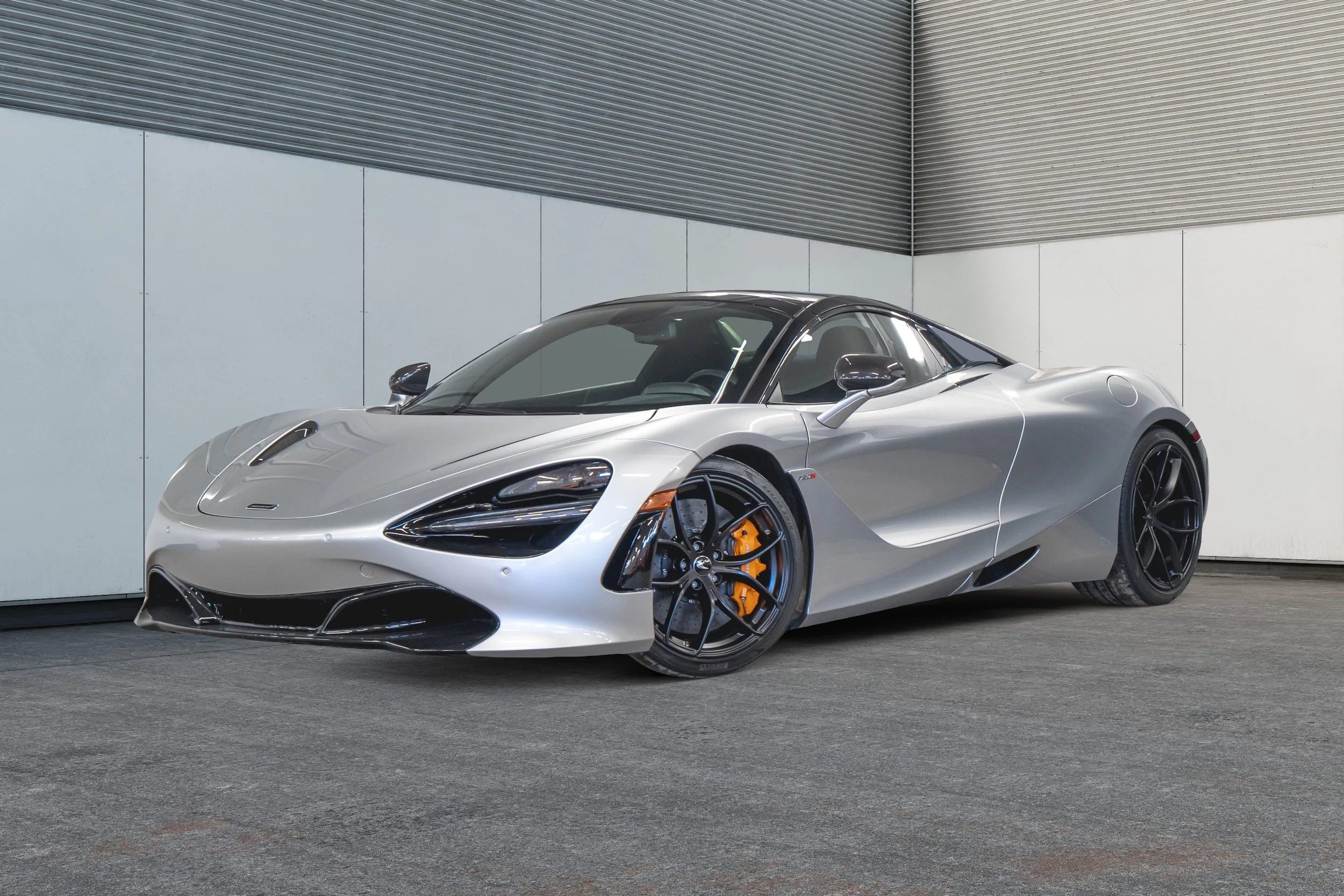 Jaguar Land Rover Laval - 1-12685900-mclaren-f1-gtr-2023-u25050-photos-exterieures.jpeg