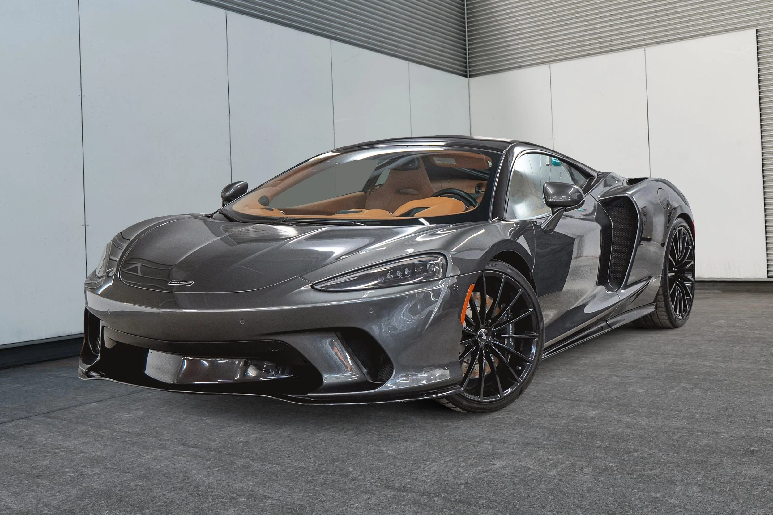 Jaguar Land Rover Laval - 1-12915691-mclaren-f1-gtr-2020-u25047a-photos-exterieures.jpeg