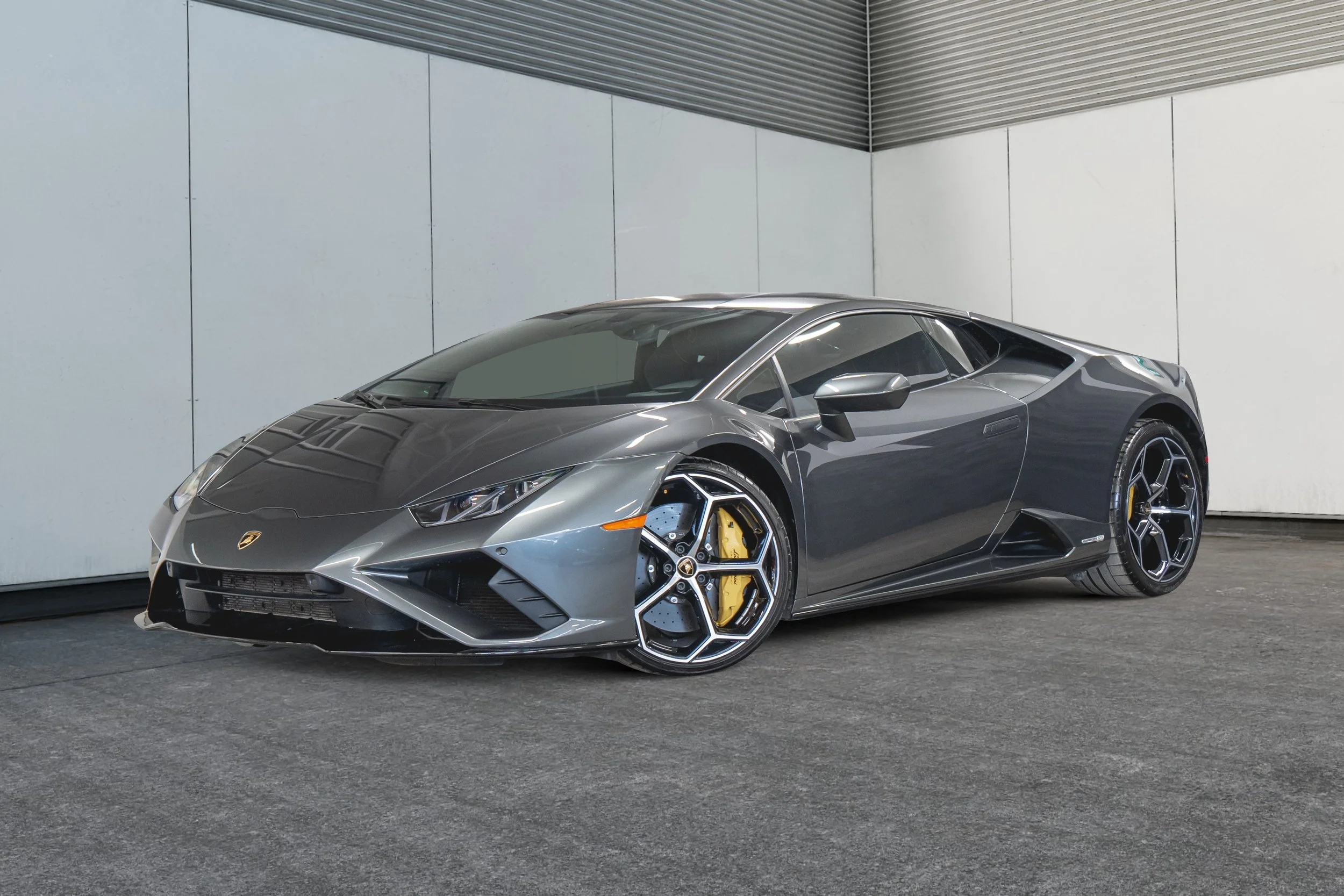 Jaguar Land Rover Laval - 1-13037424-lamborghini-huracan-evo-2024-m26002a-photos-exterieures.jpeg