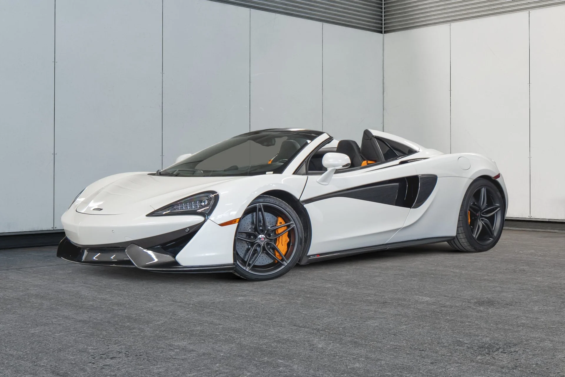 Jaguar Land Rover Laval - 1-13505512-mclaren-mp4-2028-u26005-photos-exterieures.jpeg