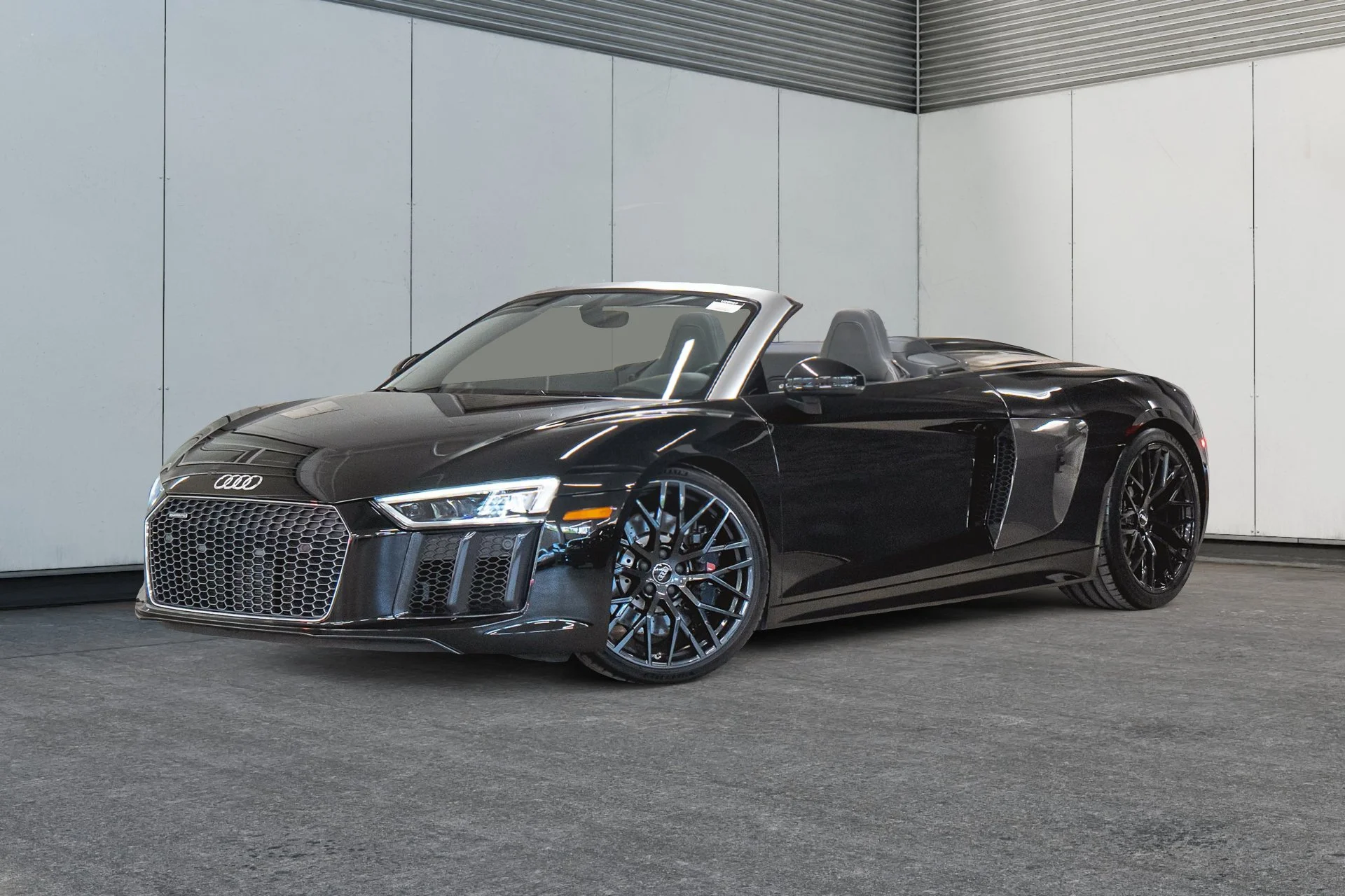 Jaguar Land Rover Laval - 2-13863183-audi-r8-spyder-2017-u26007-photos-exterieures.jpeg
