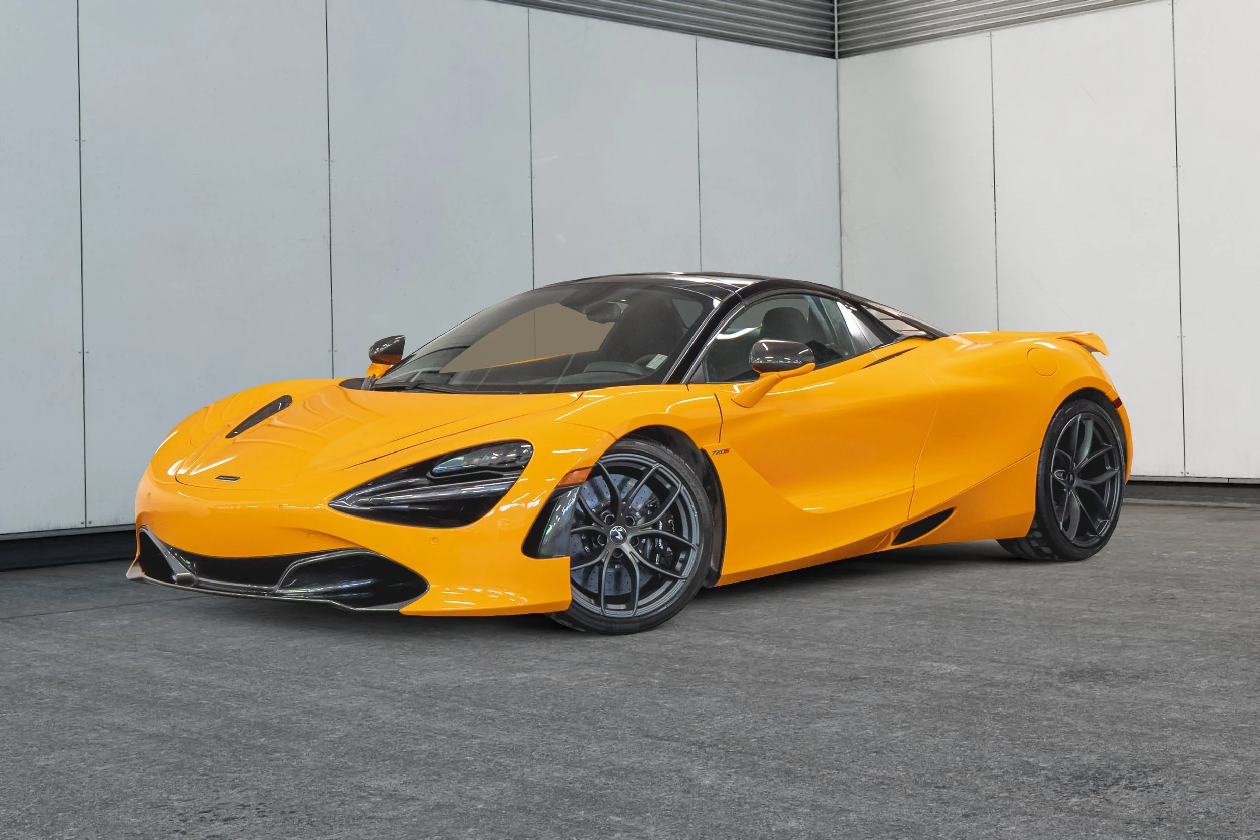 Jaguar Land Rover Laval - 30-13983990-mclaren-p1-2028-u25045a-photos-exterieures.jpeg