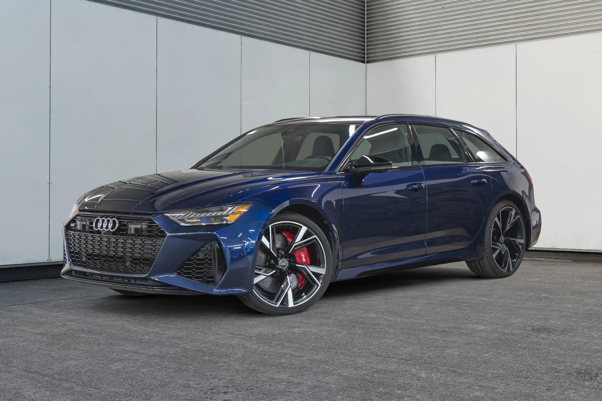 Jaguar Land Rover Laval - 1-13897910-audi-rs6-2021-u25005c-photos-exterieures.jpeg