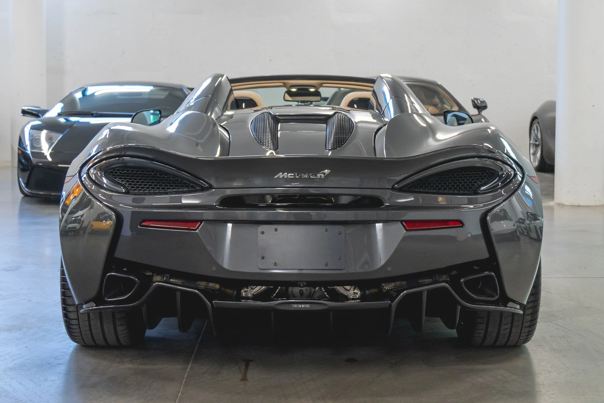 18-14905253-mclaren-f1-lm-2019-m26007a-photos-exterieures.jpeg