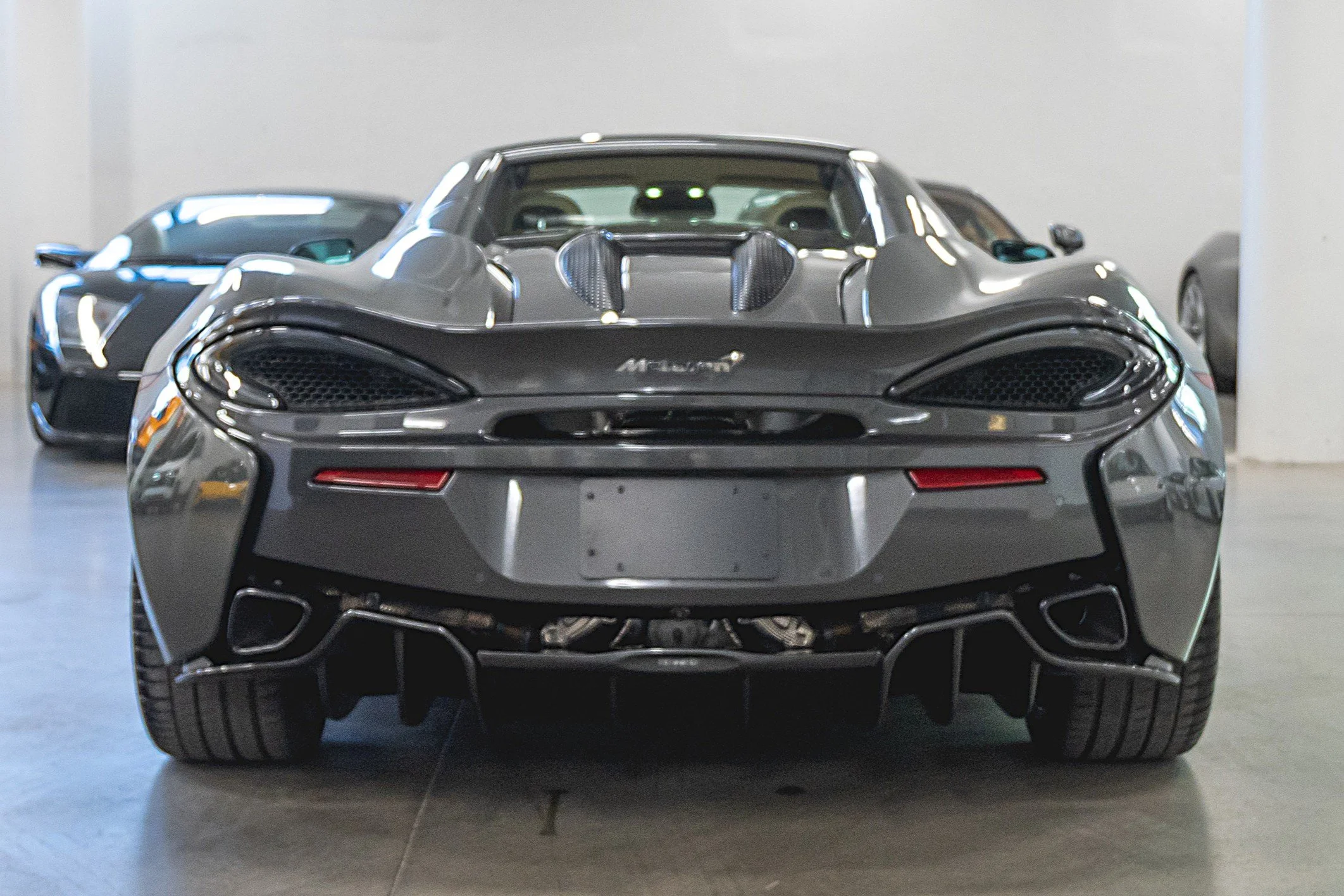 27-14905275-mclaren-f1-lm-2019-m26007a-photos-exterieures.jpeg